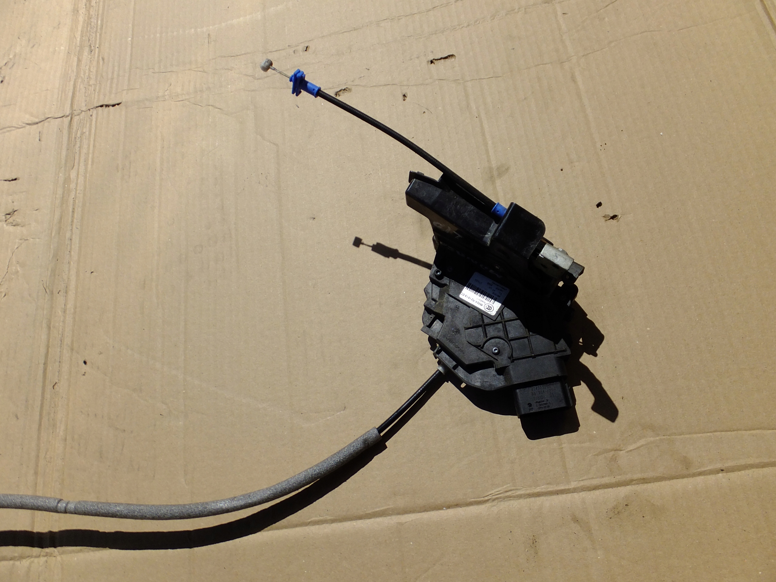 lock left front ford mondeo mk4 6M2A-R21813-EC