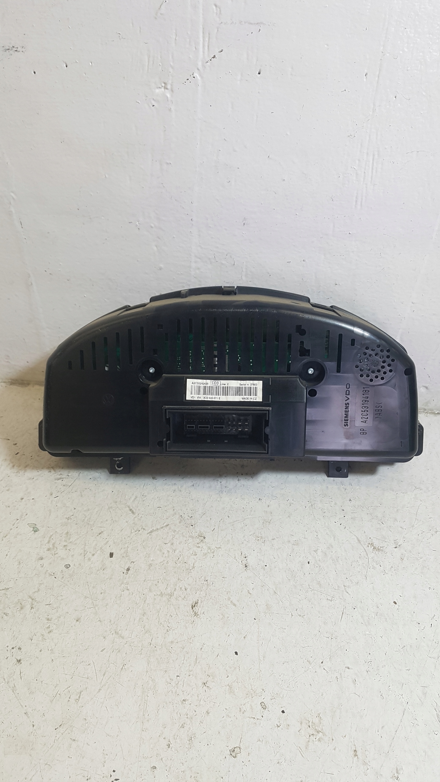 dials dials VOLKSWAGEN PASSAT B6 2.0 TDI 3C0920871E