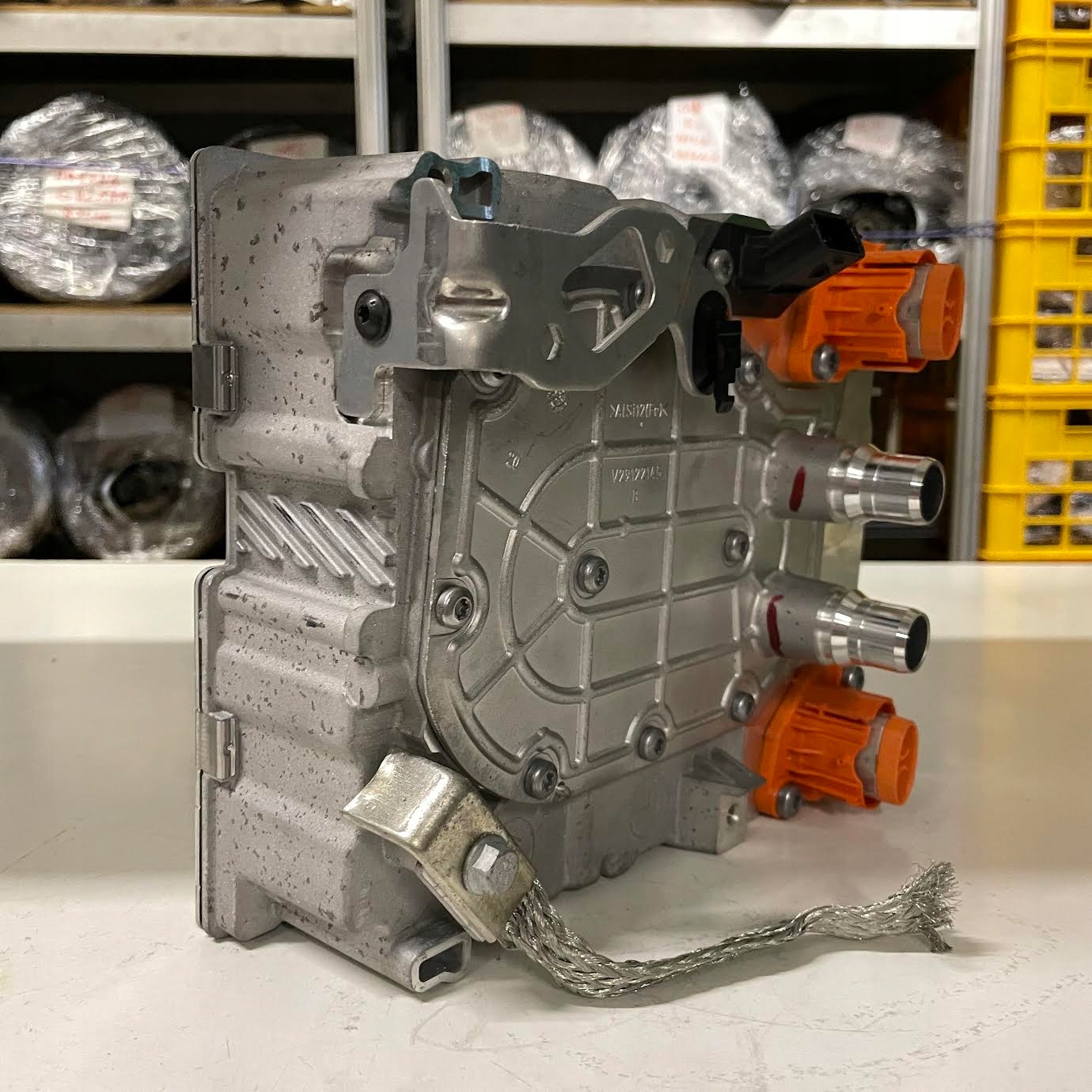 renault CAPTUR II 1.6 E-TECH ГИБРИД модуль зарядка 296A10032R