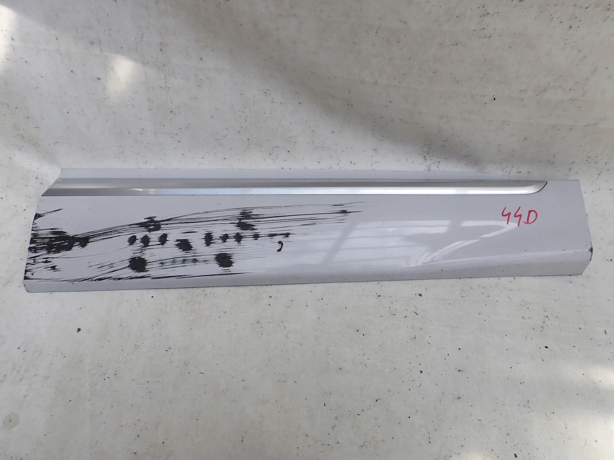 HYUNDAI SANTA FE IV 4 18-23 LISTWA DRZWI PRAWY PRZÓD