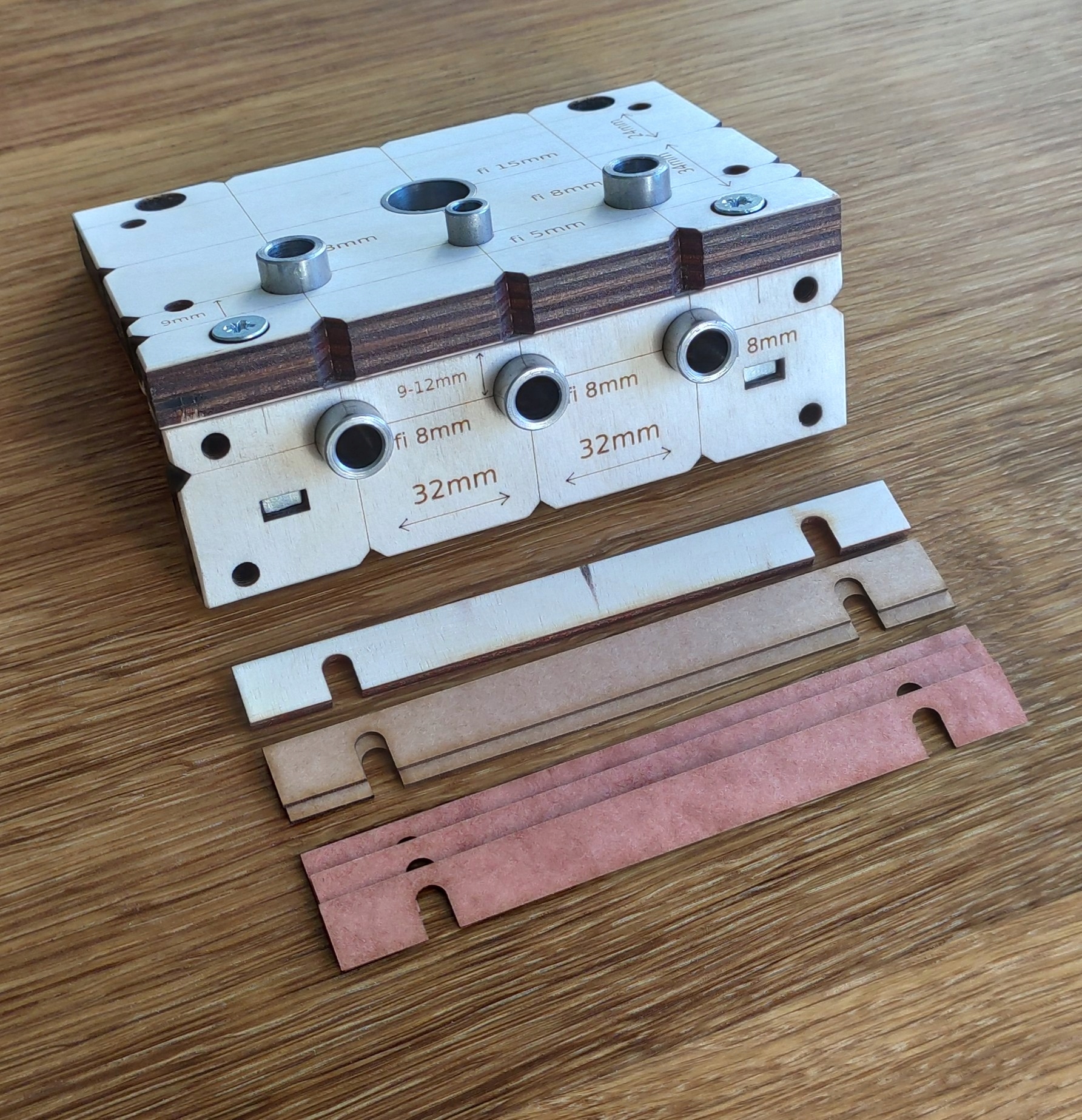 Šablona Pro Excentrické Kolíkové Spoje 3V1 Pro Vrtání 5/8/15