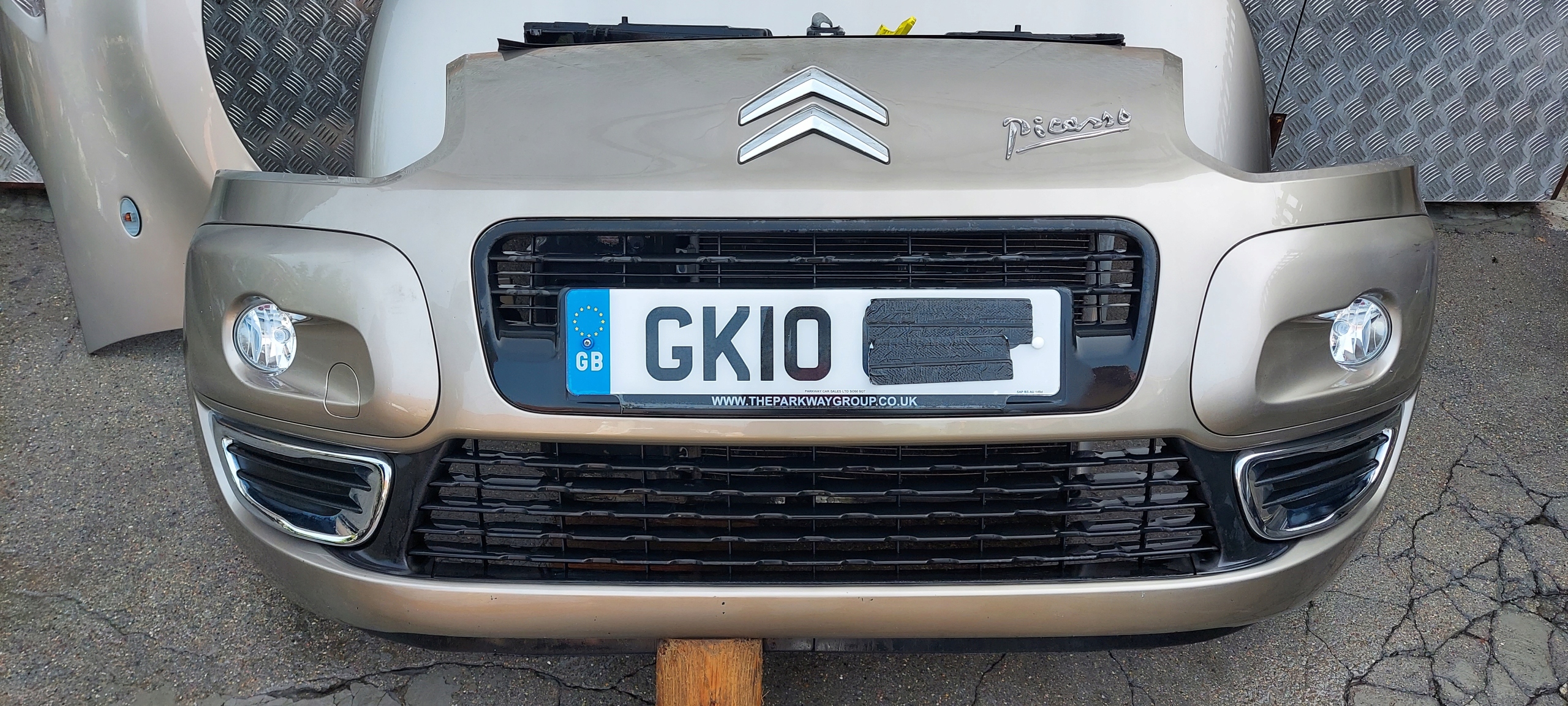 nárazník předek CITROEN C3 PICASSO LAK:KCHC