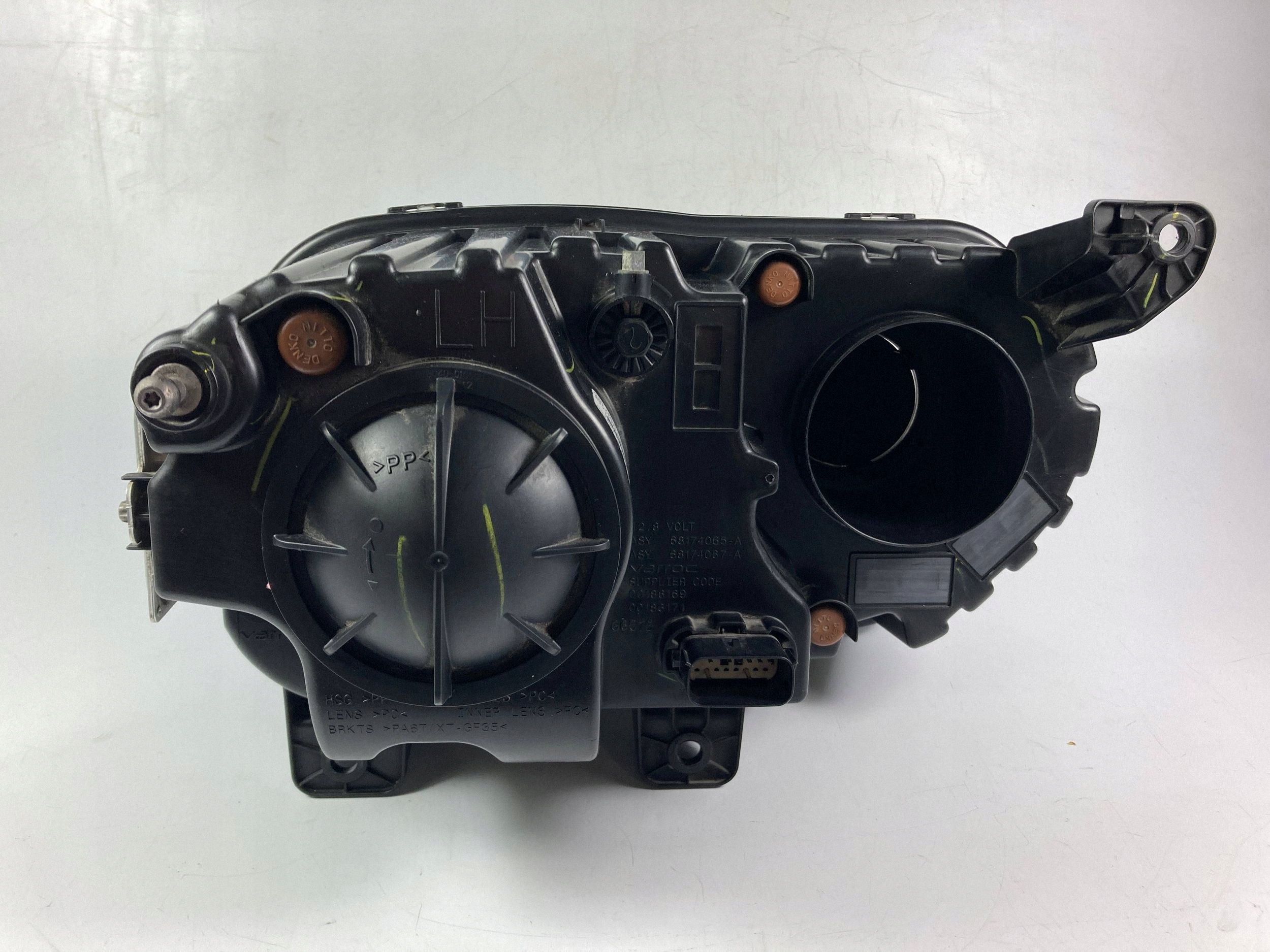 Dodge Challenger 2015-23 reflektor light front left front XENON