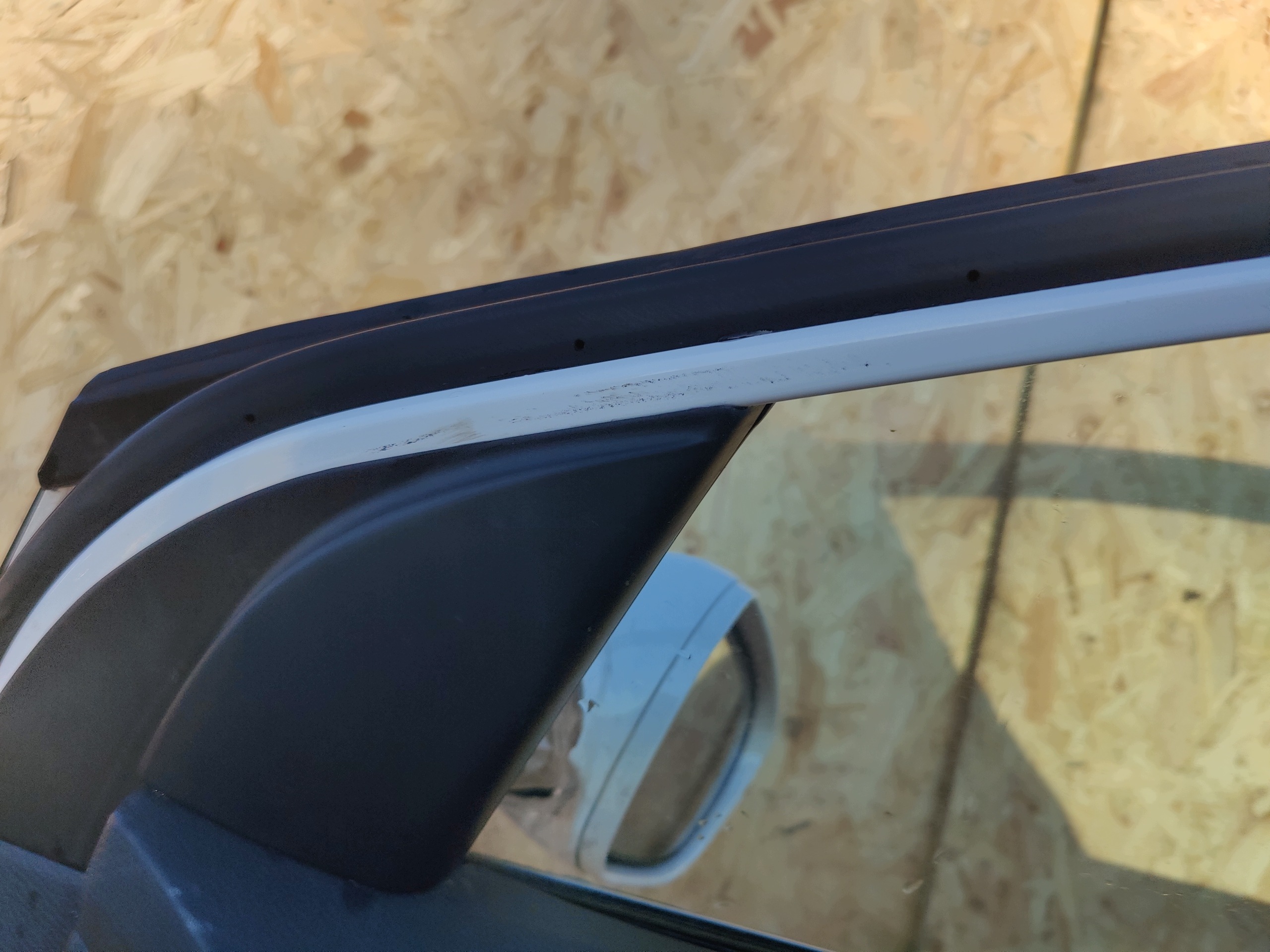 HYUNDAI I40 door front front right BIALE