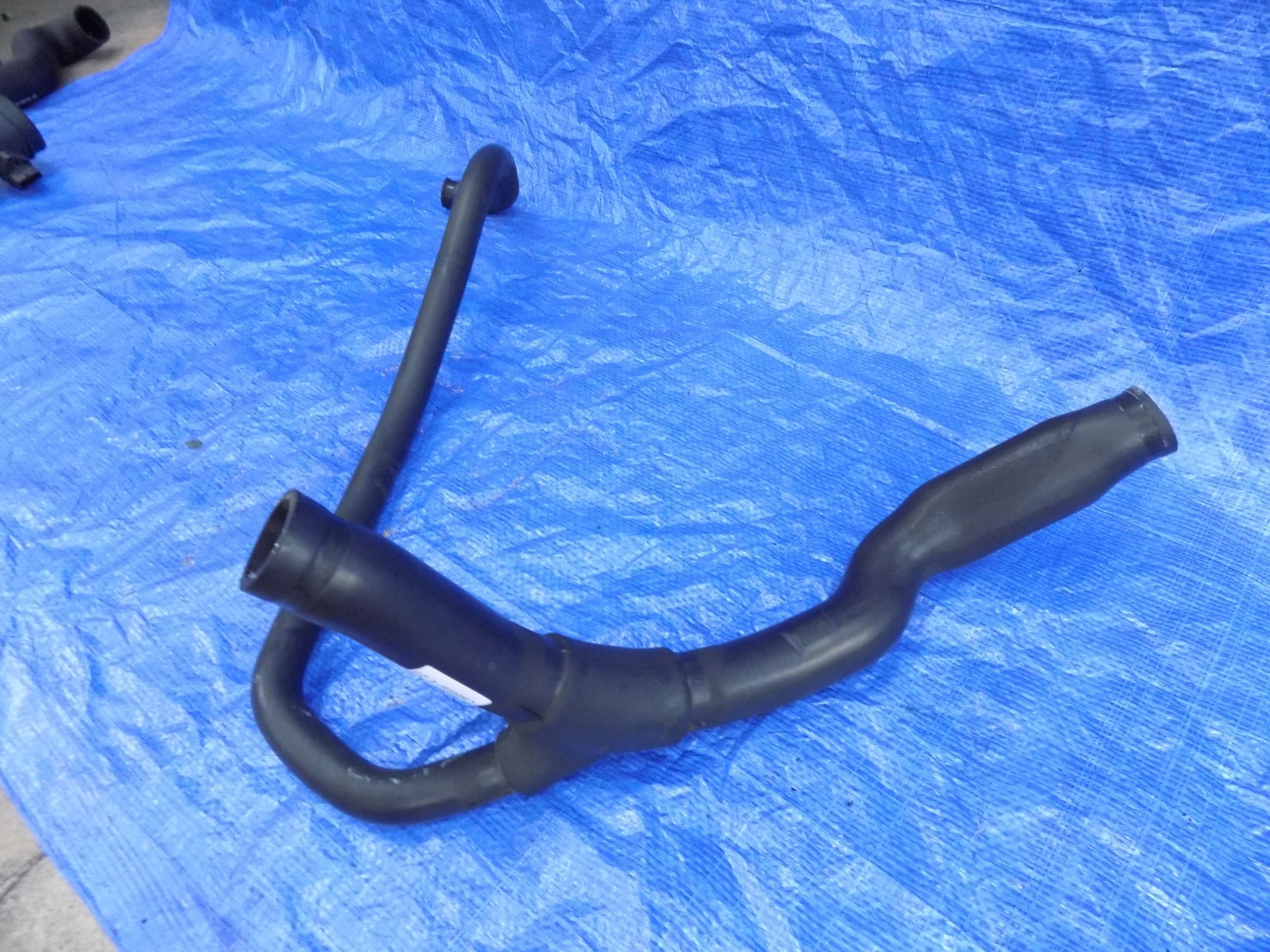 prijenos crijevo vode NISSAN CABSTAR E 98-06R 3,0TD
