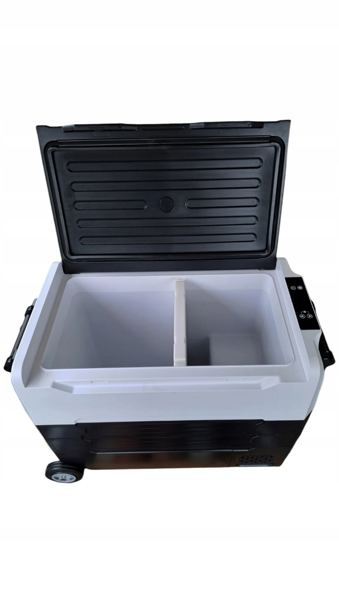 LODÓWKA SAMOCHODOWA 46,7L IGLOCAR MF144.02 Pojemność 46.7 l