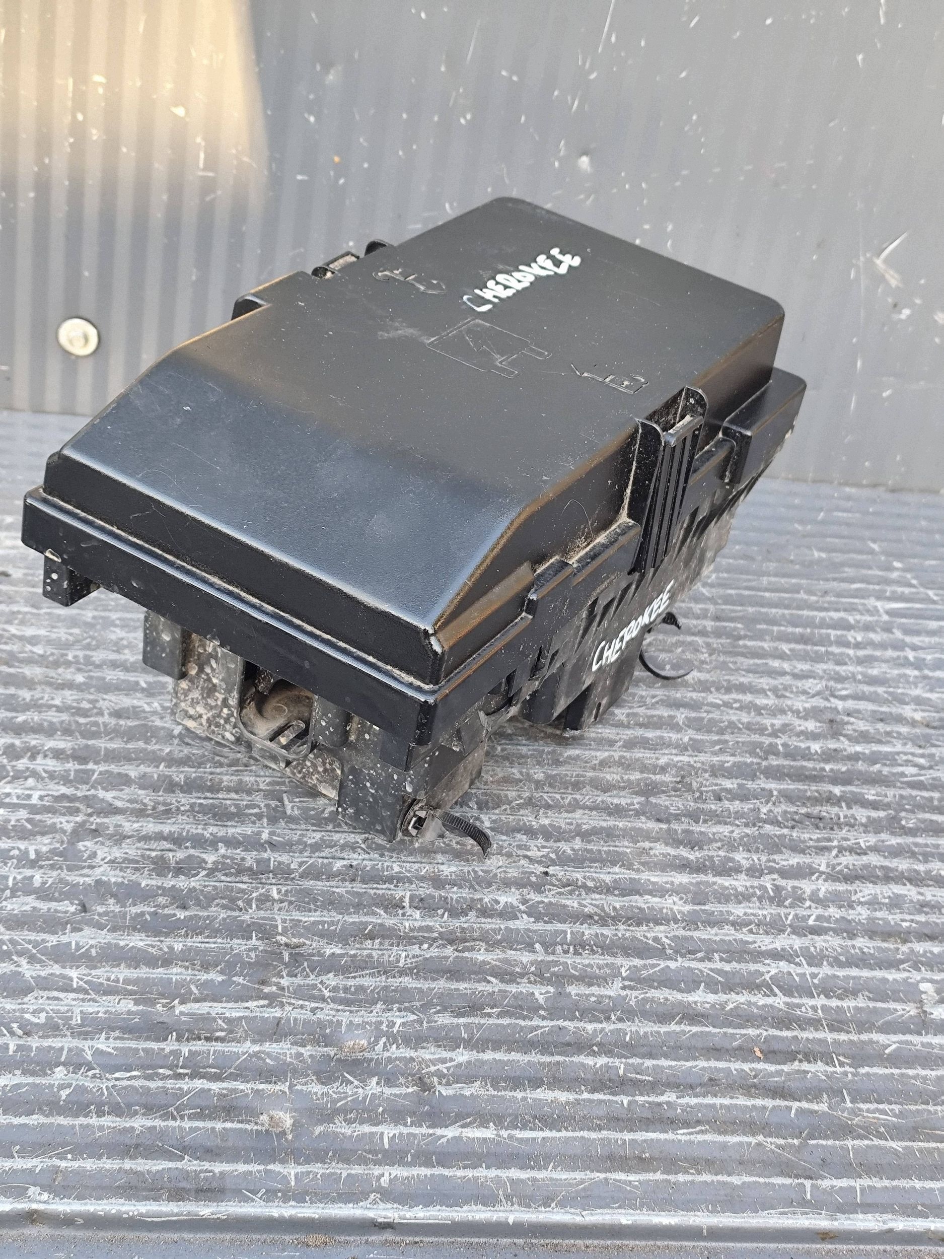 JEEP CHEROKEE KL sicherungskasten 68158445AC