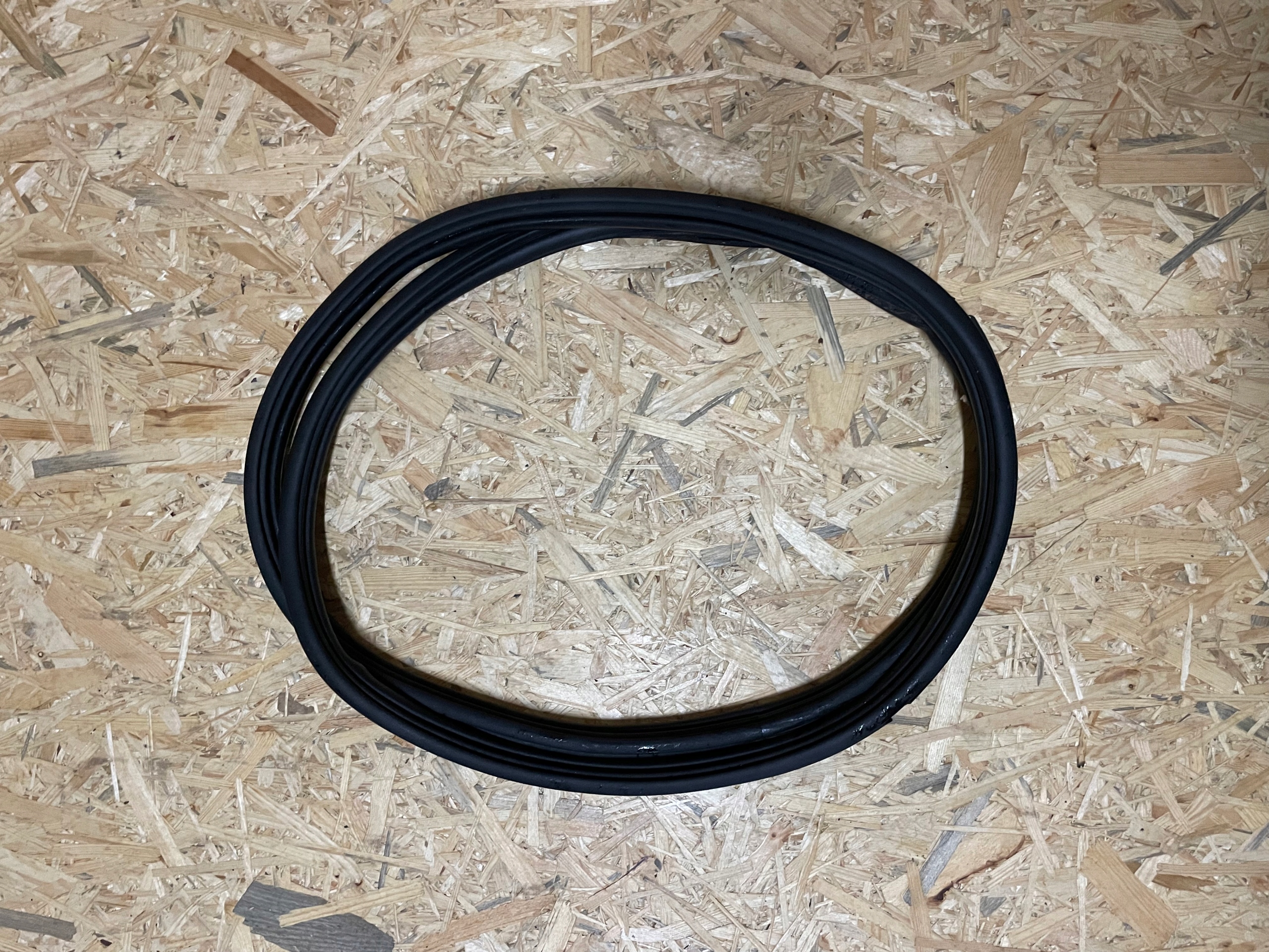 USZCZELKA KLAPY BAGAŻNIKA TYŁ TYLNA FORD MONDEO V 5 MK5 KOMBI