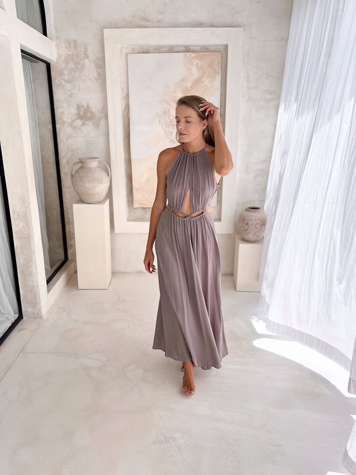 Sukienka boho szara maxi na lato wiązana Bali, Moda plażowa Senti Szara