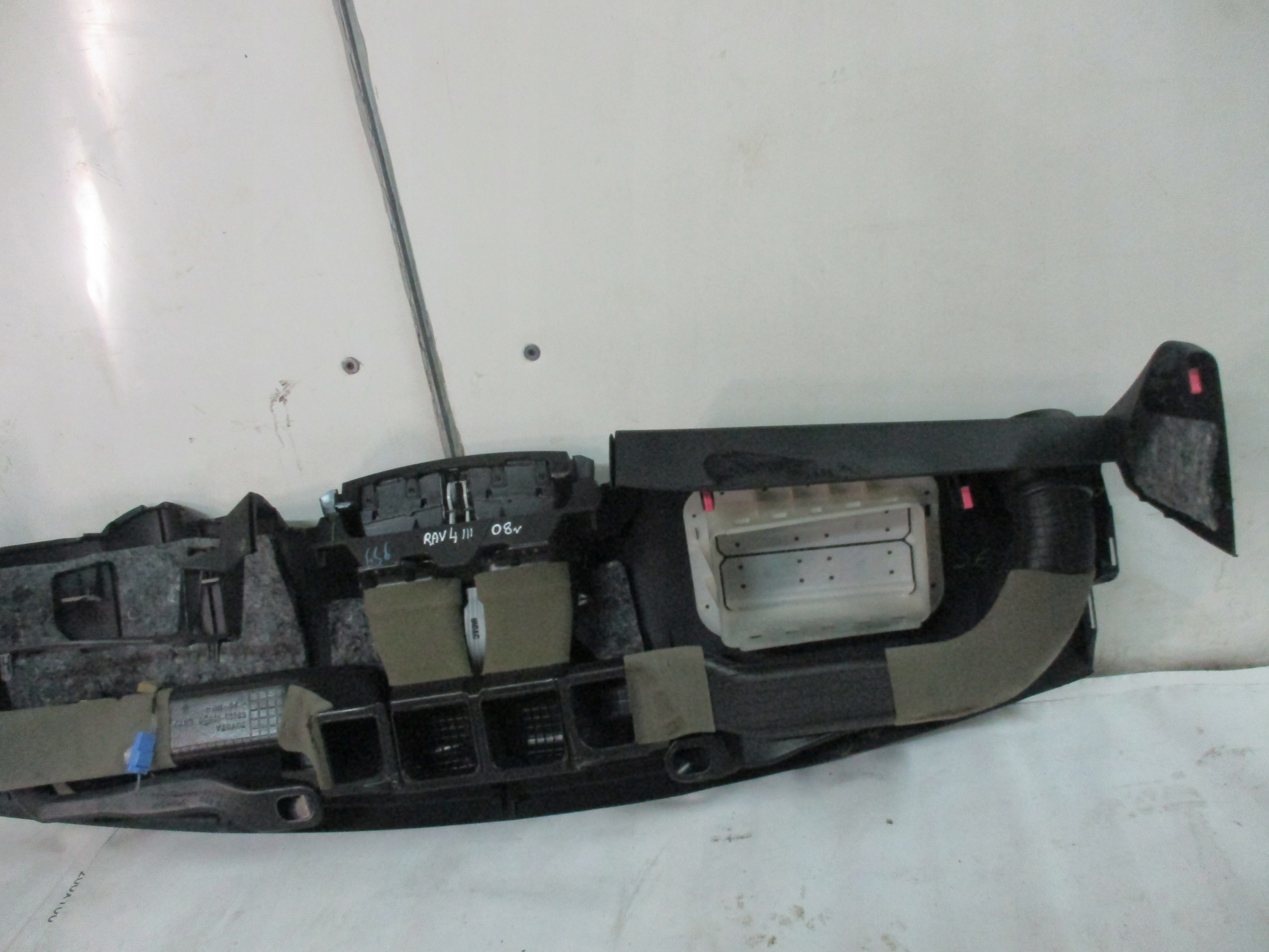dashboard instrument panel Toyota Rav 4 06-12r