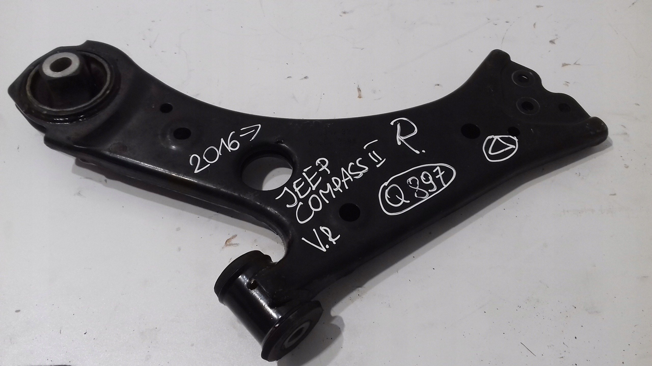 JEEP COMPASS II arm front right front 2016