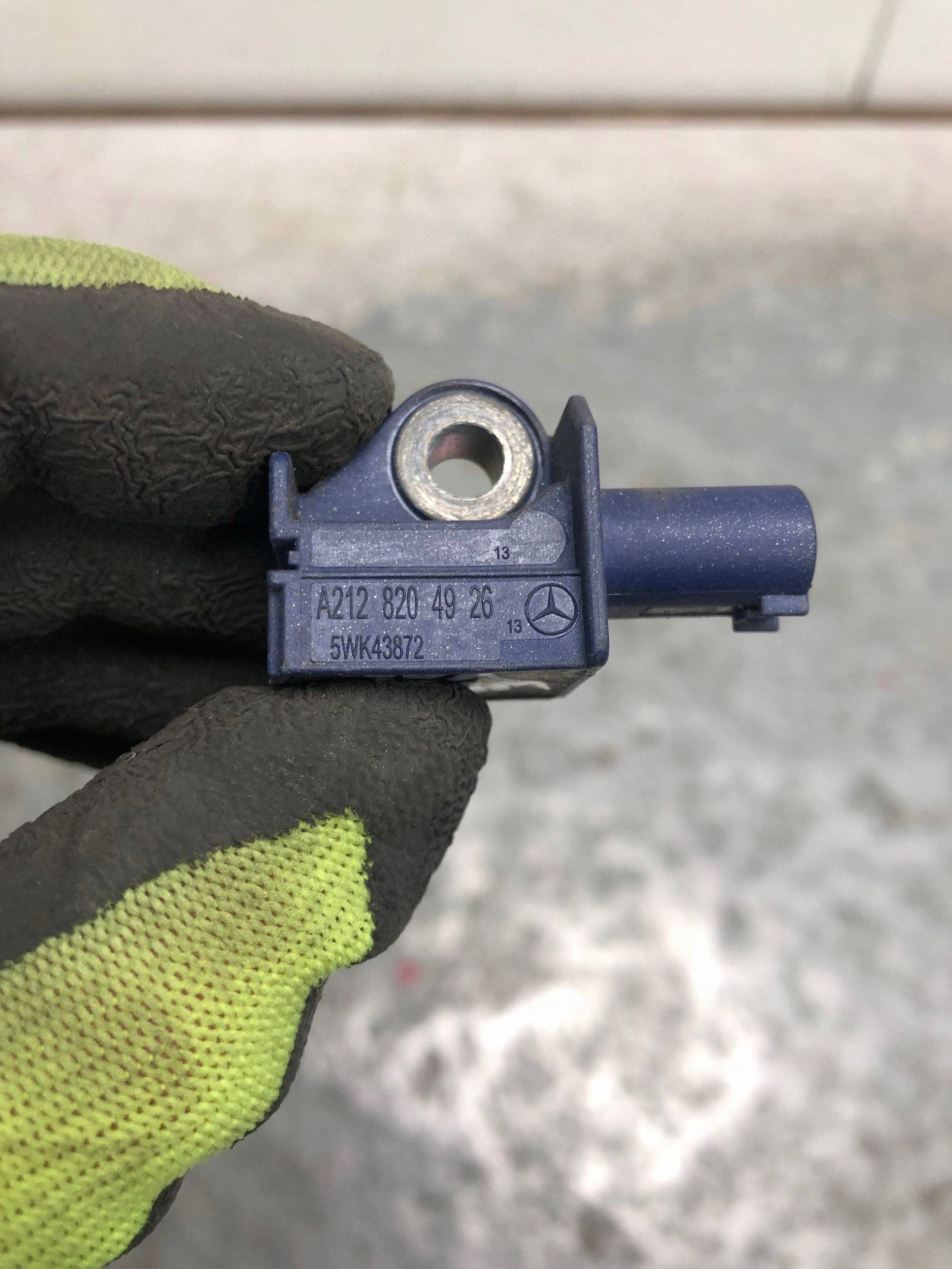 Crashsensor Drucksensor MERCEDES W212 A2128204926