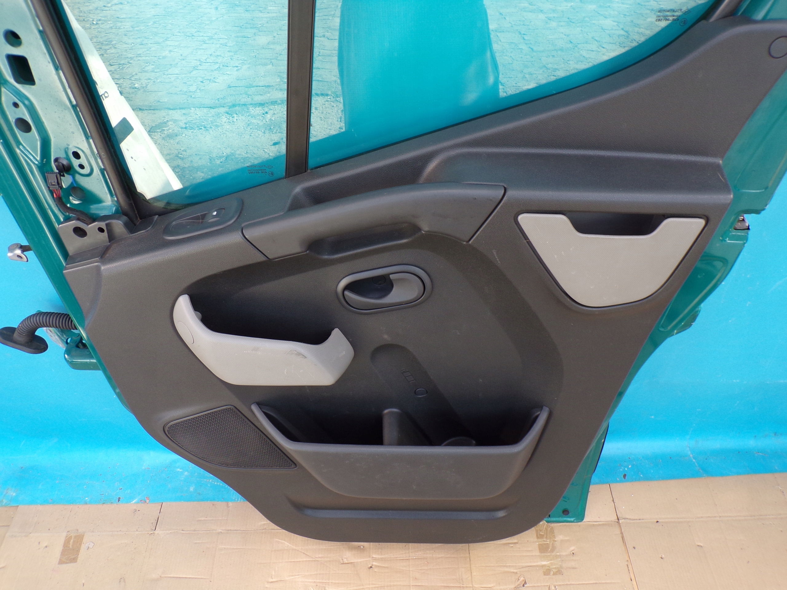 MASTER 3 MOVANO B 10- door front right front green