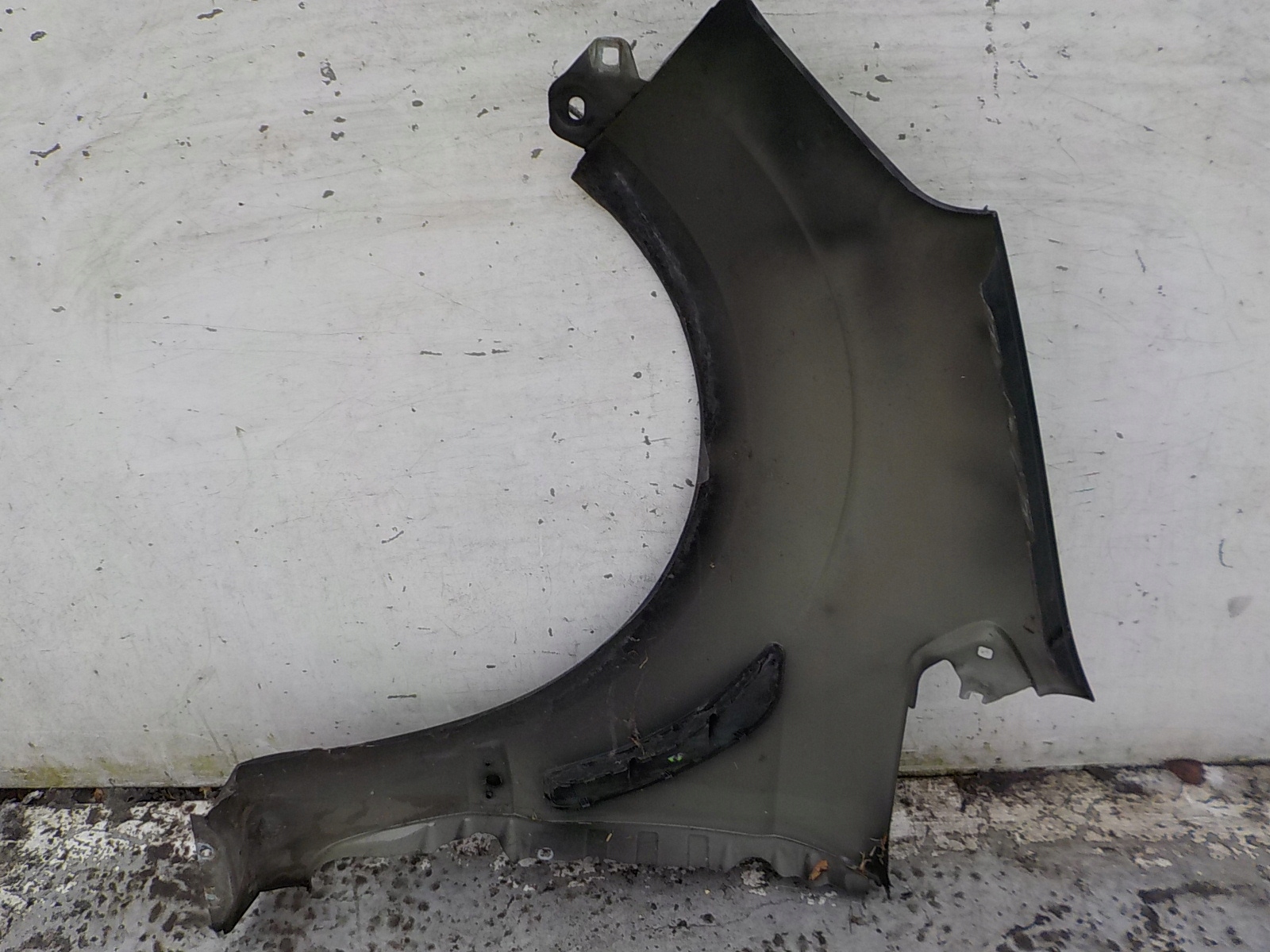 836 FORD S-MAX blatník pravý předek přední