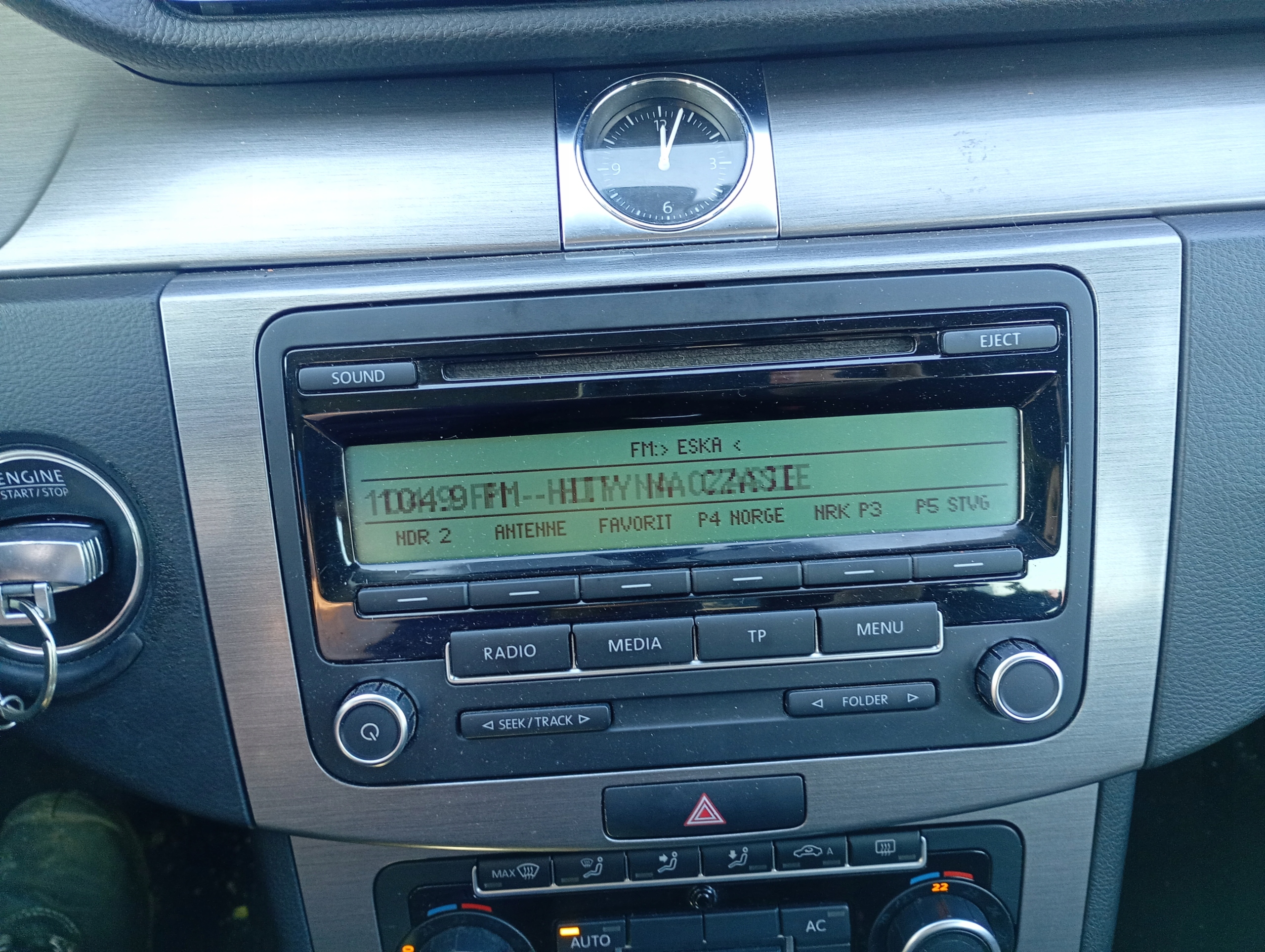 VW Passat B7 10-14 RADIO ORYGINALNE CD brakuje kodu