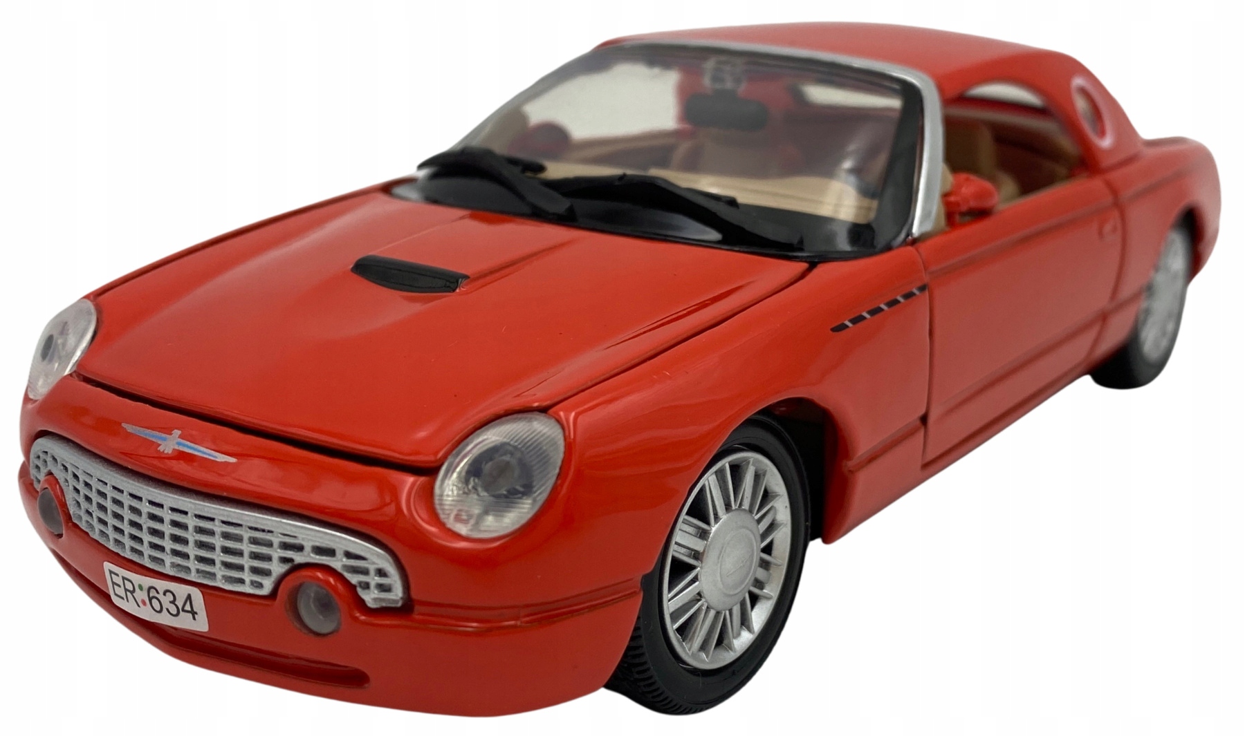 Ford Thunderbird rok 2002 1:24 Motormax 79853 červený James Bond
