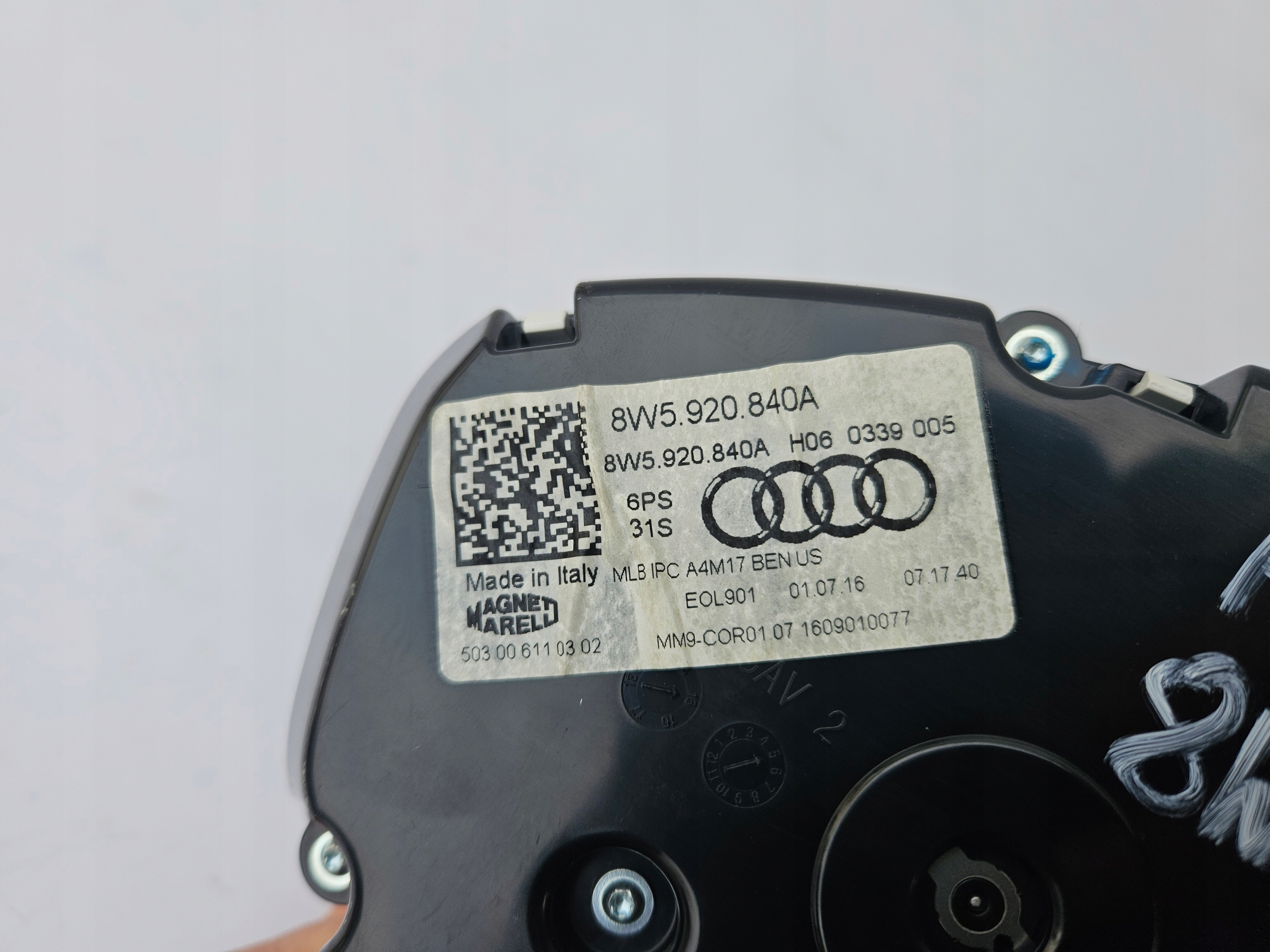 dials dials AUDI A4 B9 8W USA before LIFT 2.0 TFSI AUTOMAT