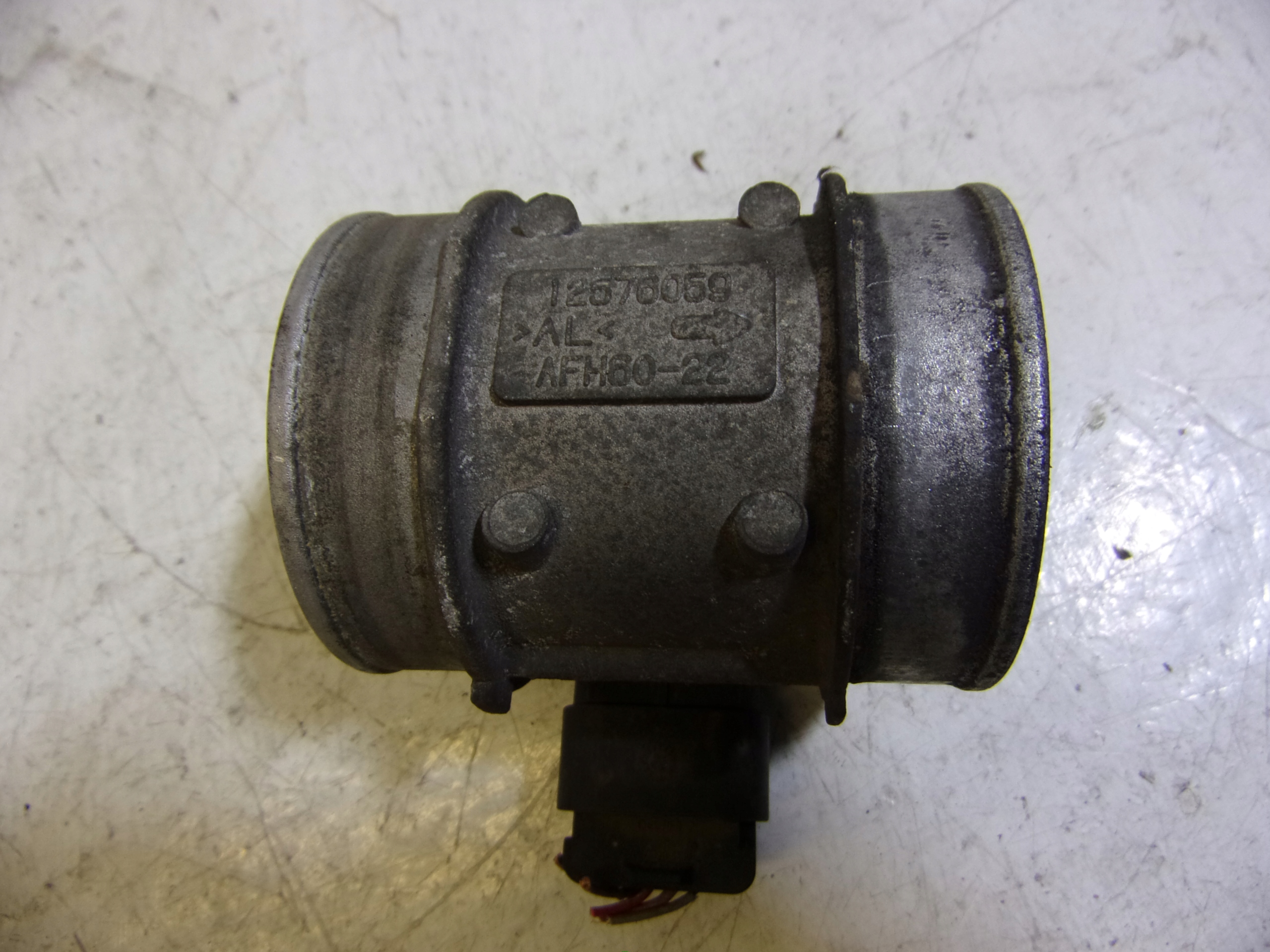 flow meter air OPEL VECTRA C 2.2 B 12569224