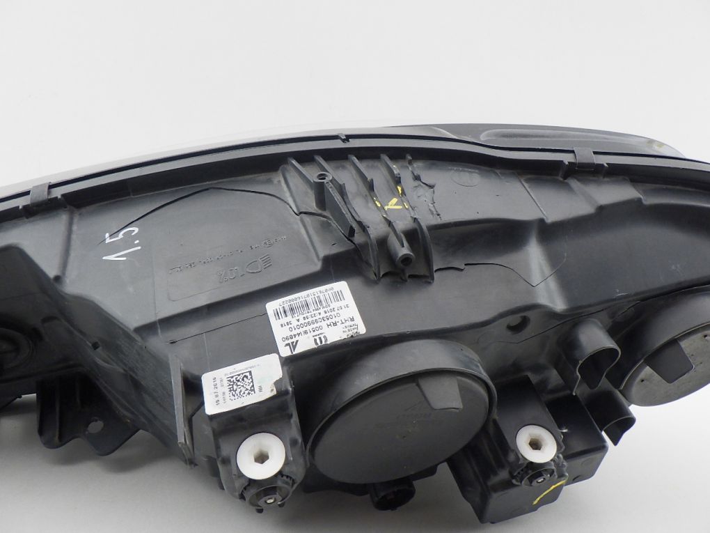 FIAT TIPO II 2 2015- light right