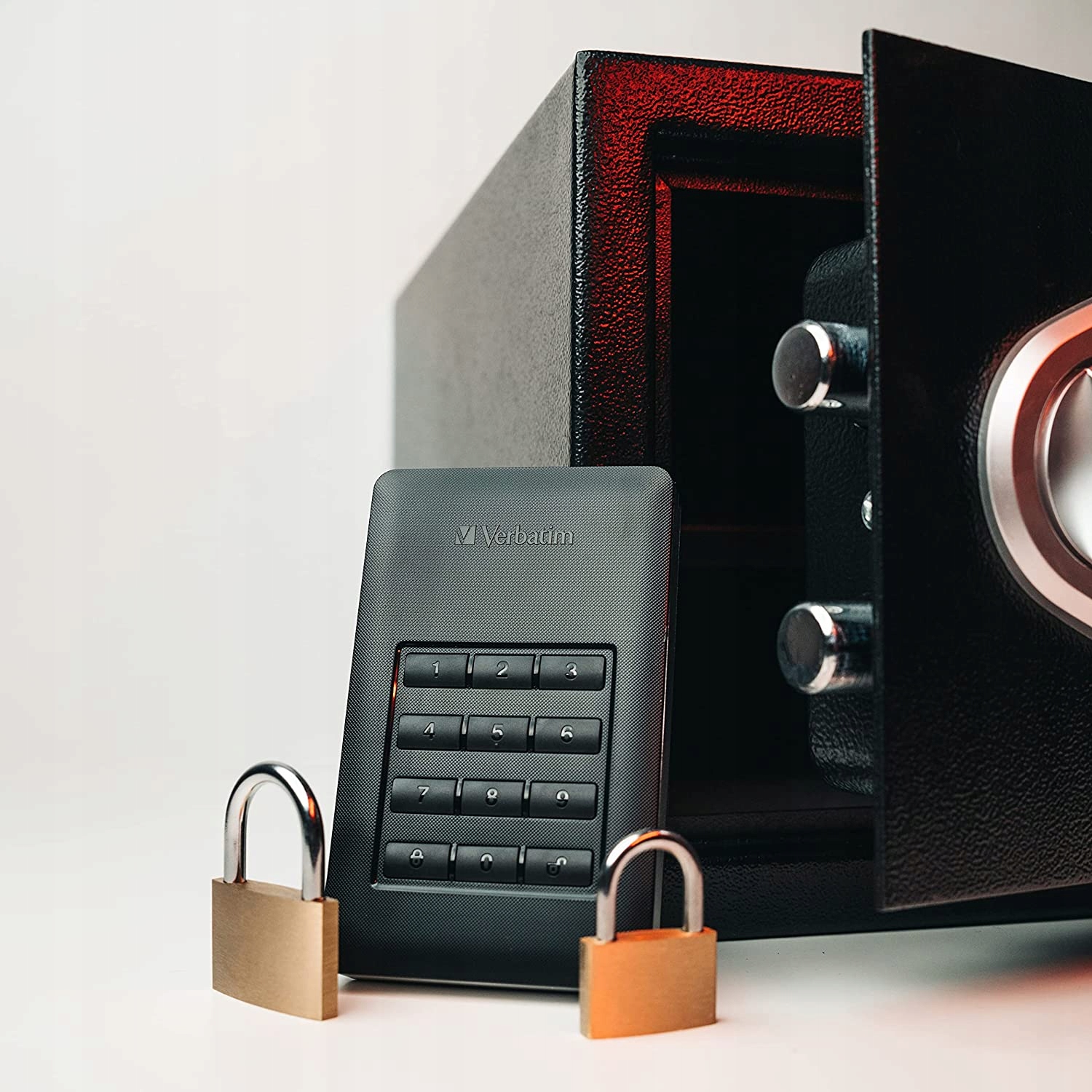 Dysk zewnętrzny HDD Verbatim 'n' Go Secure 1TB 53401 Interfejs USB 3.1