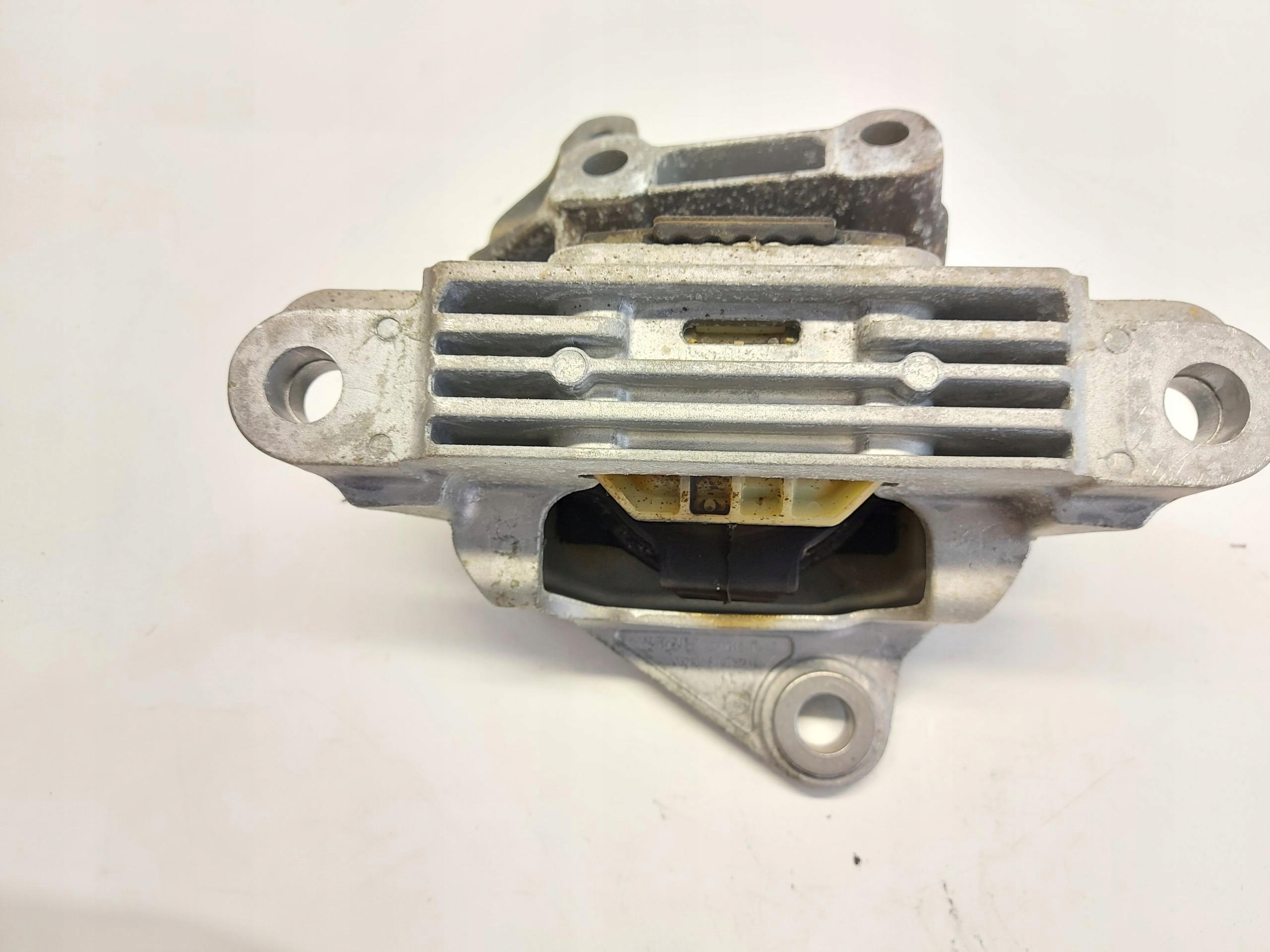 VOLVO XC40 D3 2.0 D airbag engine mount 32255271