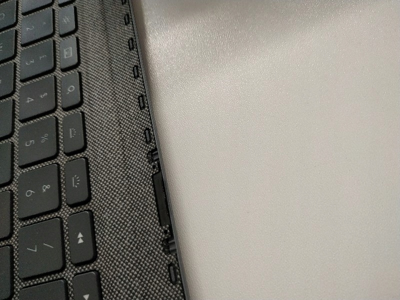 ETUI Z KLAWIATURĄ LOGITECH COMBO TOUCH IPAD AIR Technologia łączności Dokujący