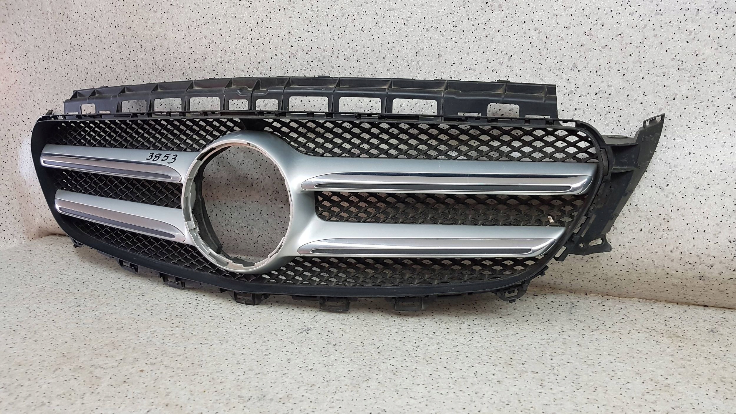 MERCEDES E KLASA W213 2016 - Grill Grill A2138880123