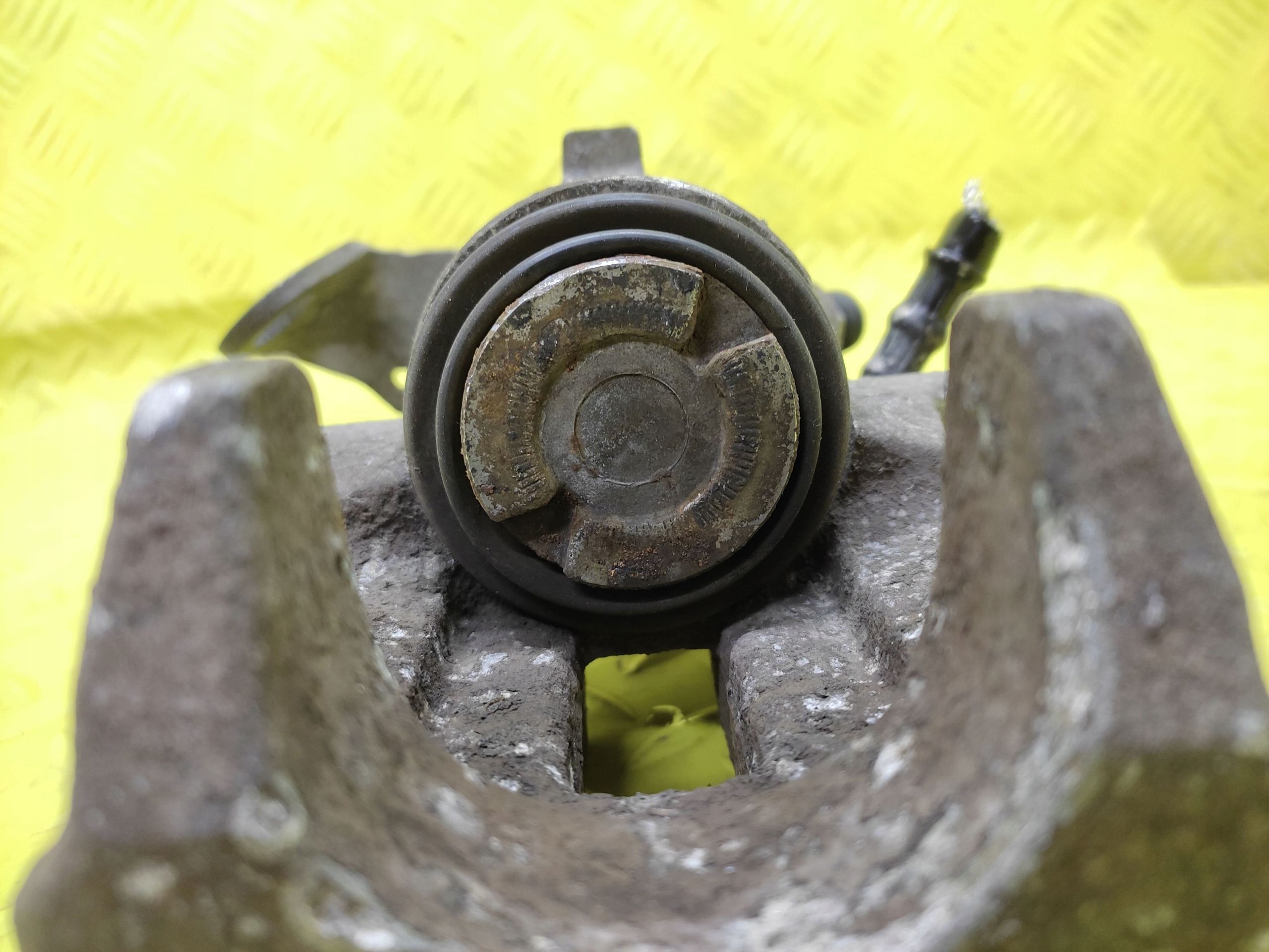 SEAT TOLEDO II 1.8 caliper brake left rear part