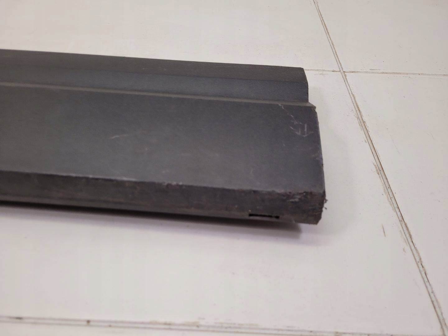 moulding door front left side SEAT Ateca 2019