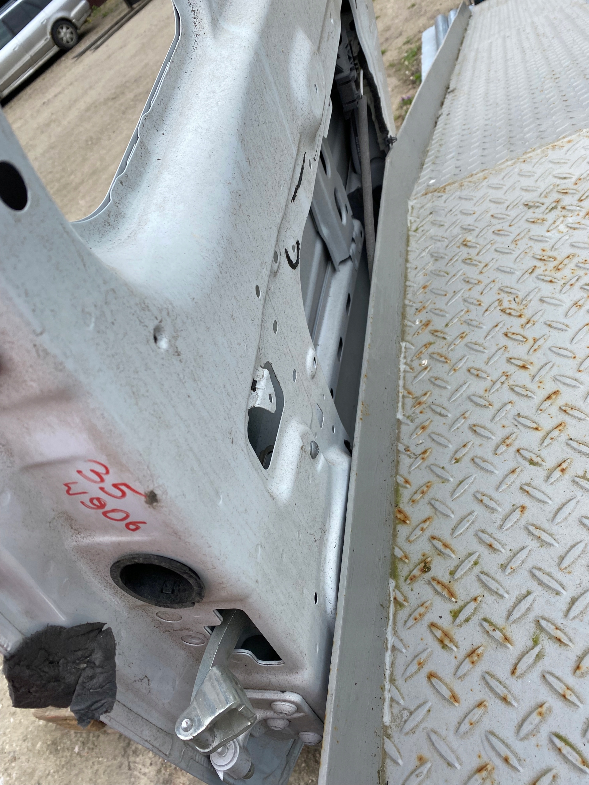 MERCEDES SPRINTER W906 door right front BIALE