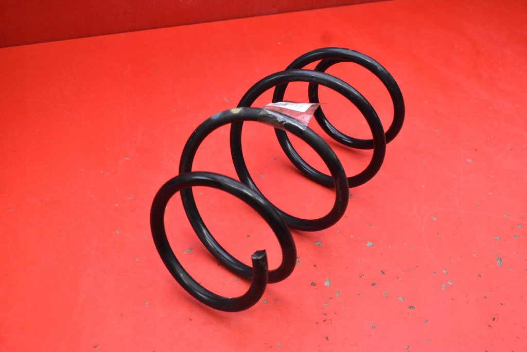 spring front front TOYOTA AURIS 2 II 1.8 HYBRID 136 KM 15-18