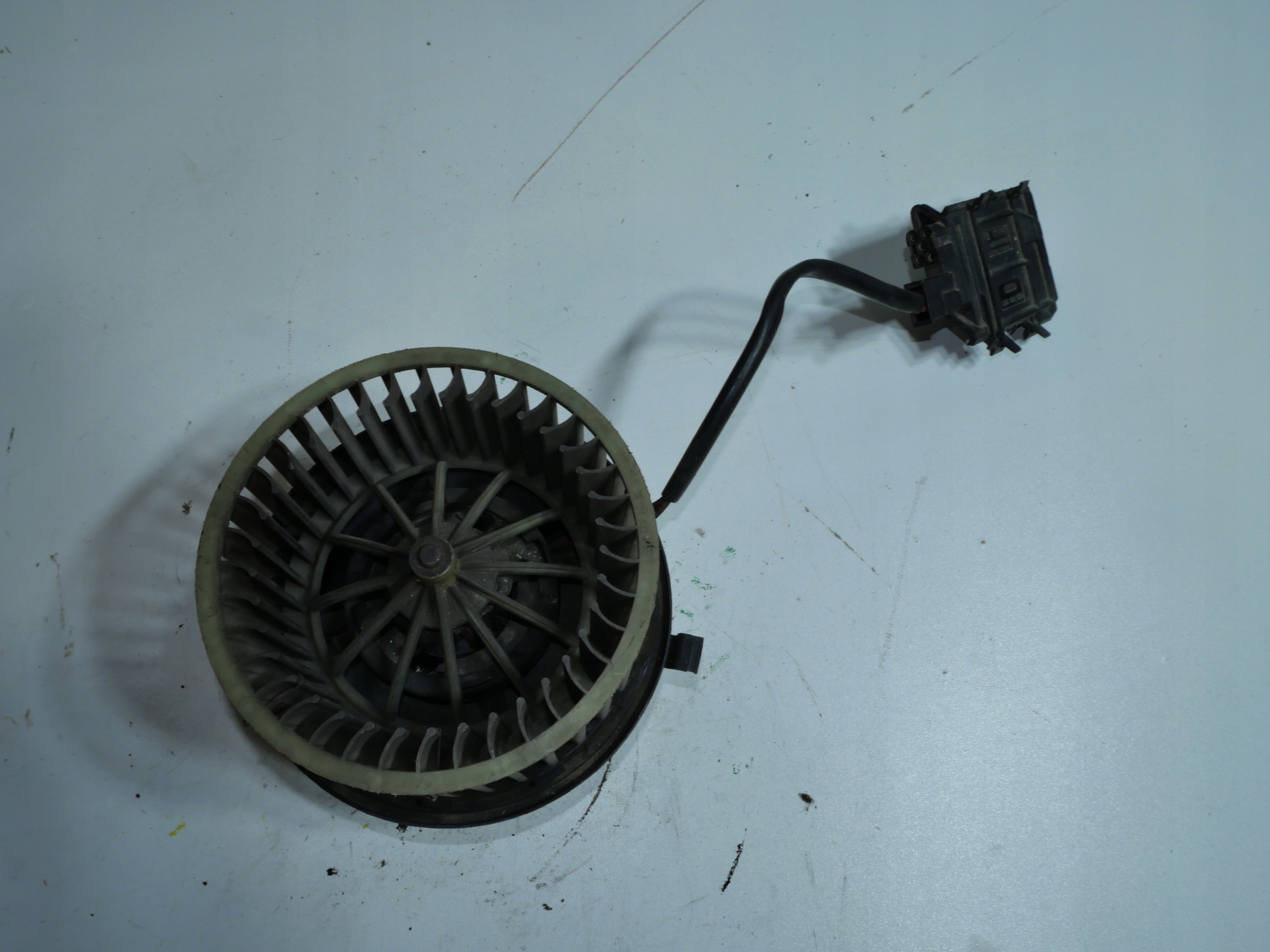ventilátor tOPENÍ topení 893959263 AUDI