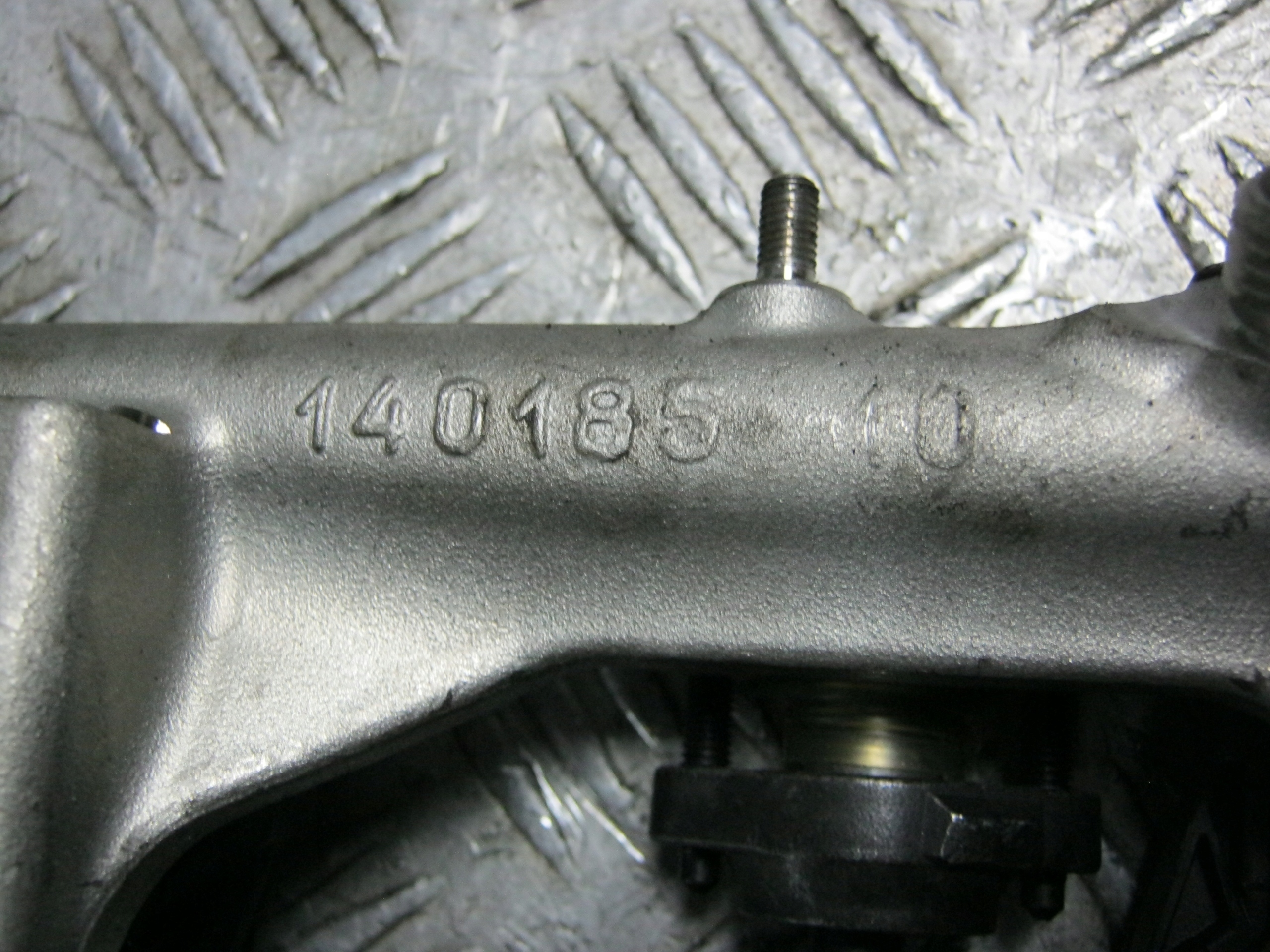nozzle moulding Mini Cooper F56 1.5 T 7639900