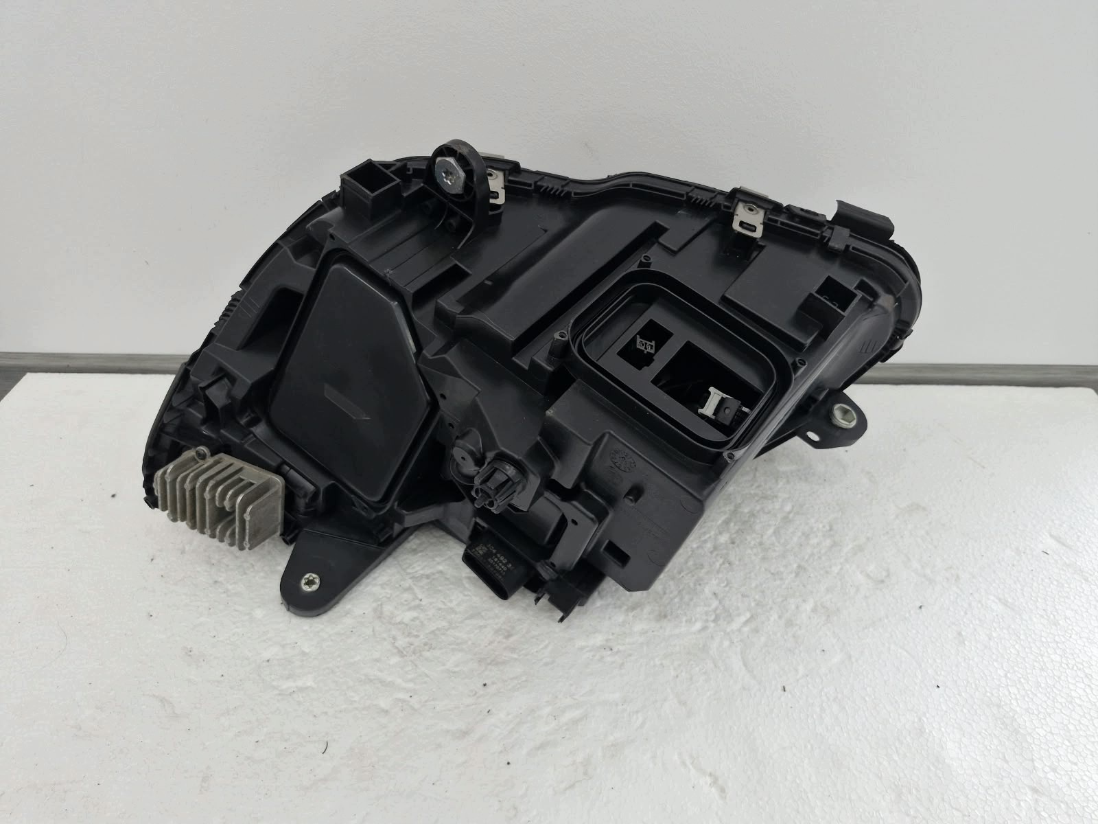 light right Mercedes C class W205 FULL LED hybrid