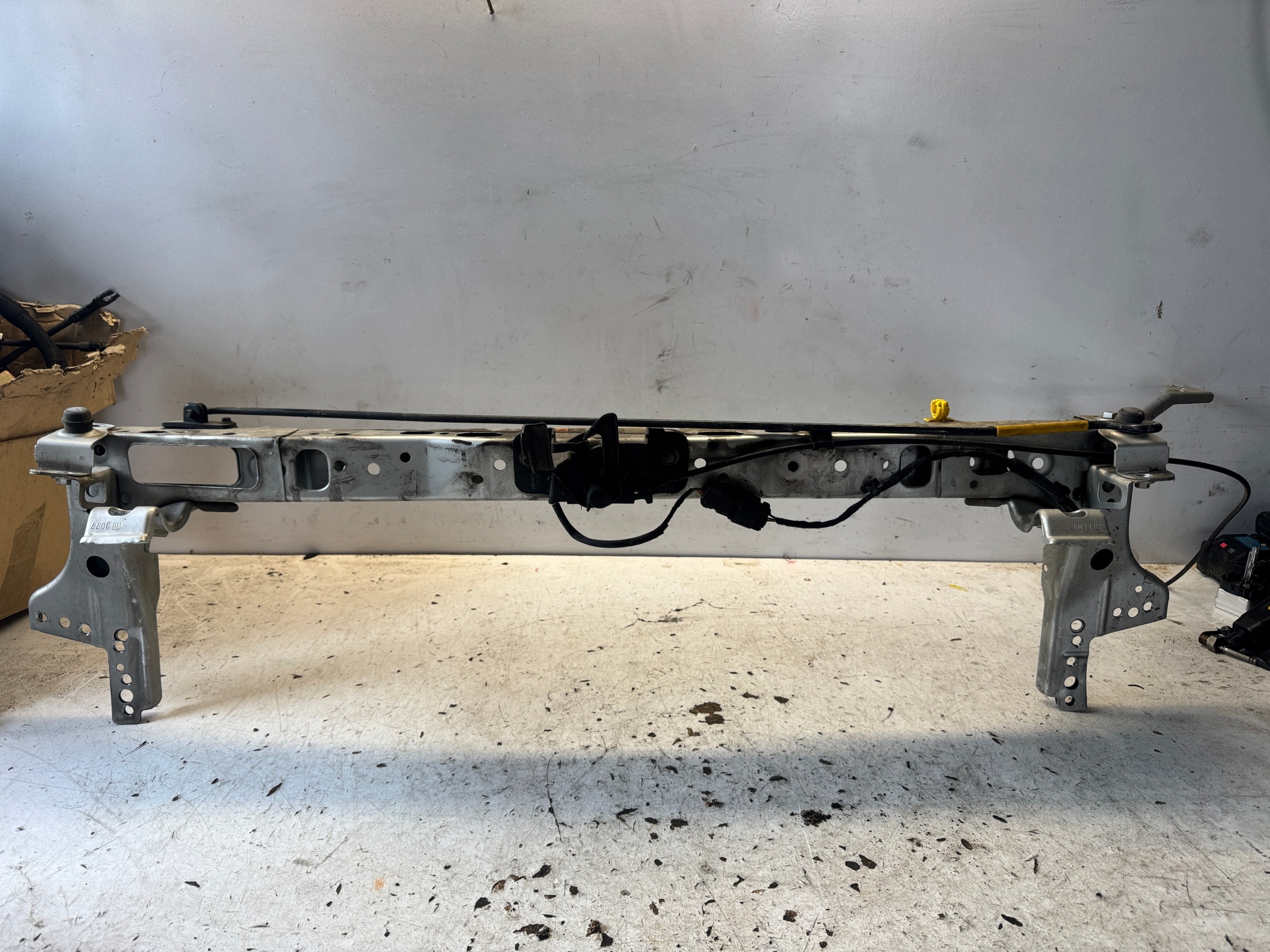 OPEL ASTRA K 5 pillar front silver support panel for radiators upper Z176