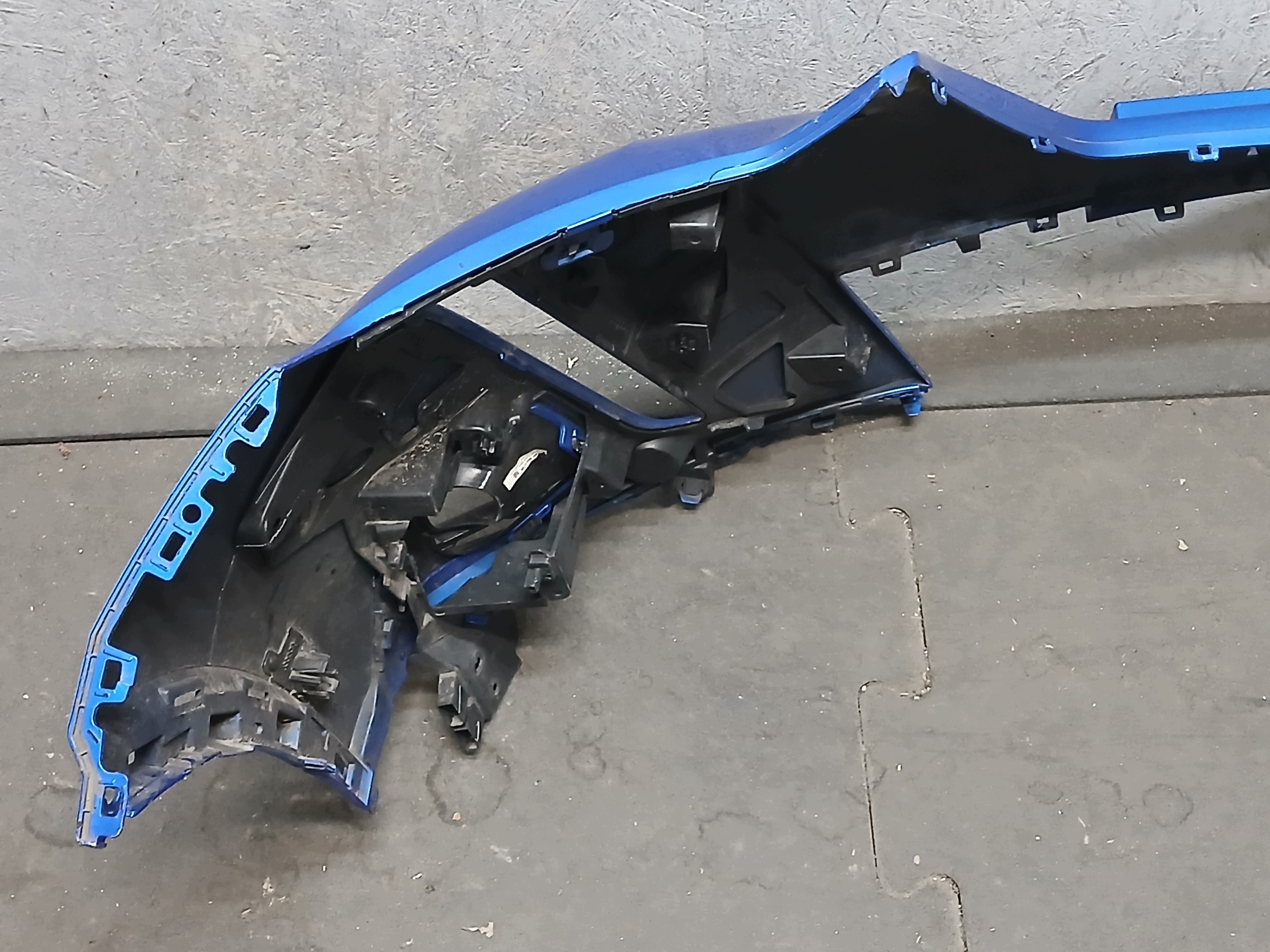 nárazník předek PEUGEOT 2008 II 2 19