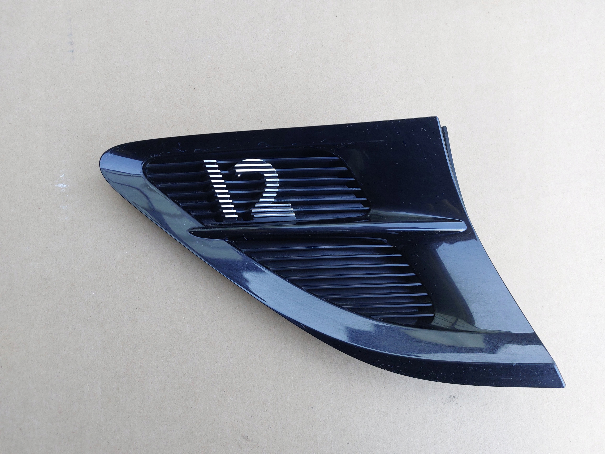 BENTLEY CONTENETAL GT 21r griglia parafango sinistra