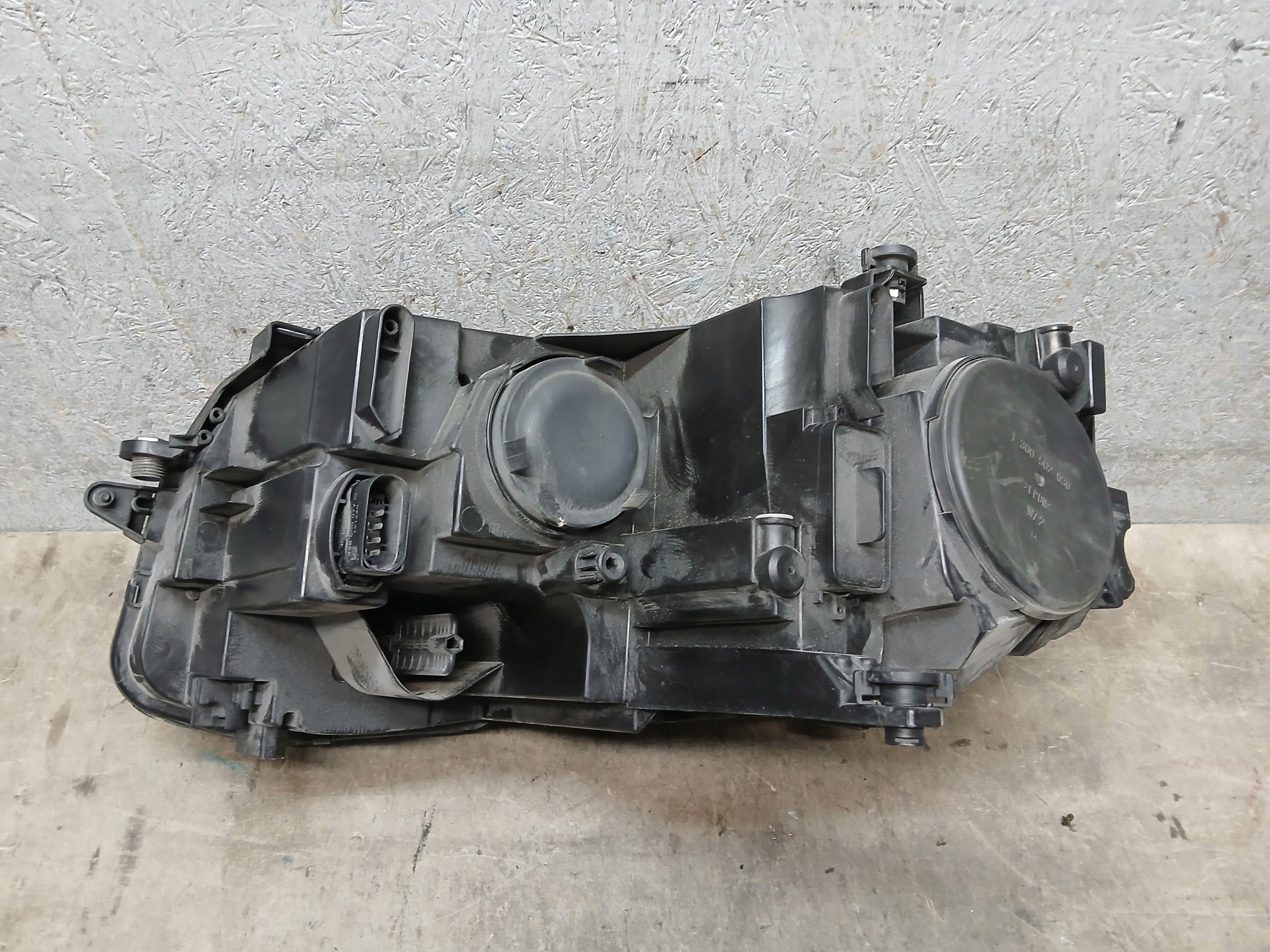 light front right VW TIGUAN II 2 5NB 15-19 5NB941006B