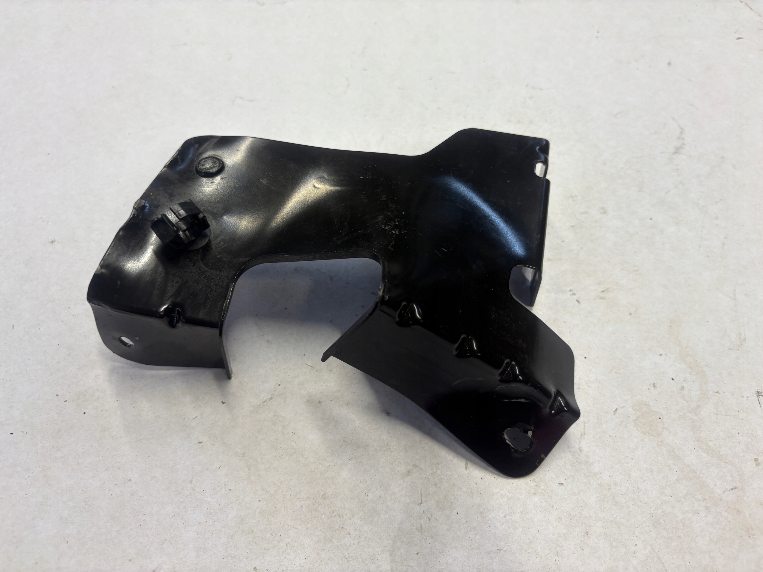 RENAULT AUSTRAL 1,2 E-TECH Consolle staffa 478820917R