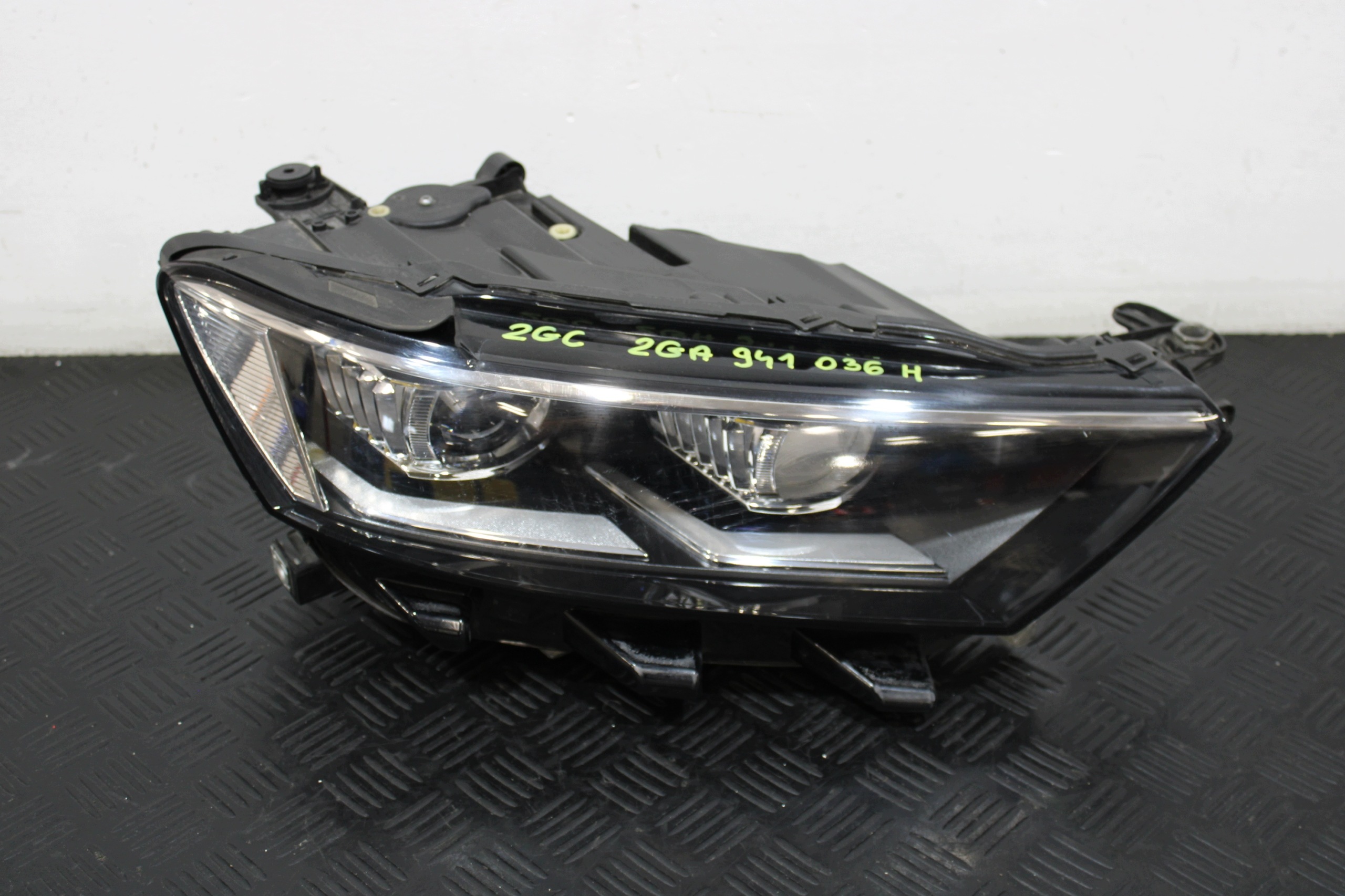 light right front right front 2GA941036H VW T-ROC CABRIO 2GA 2GC