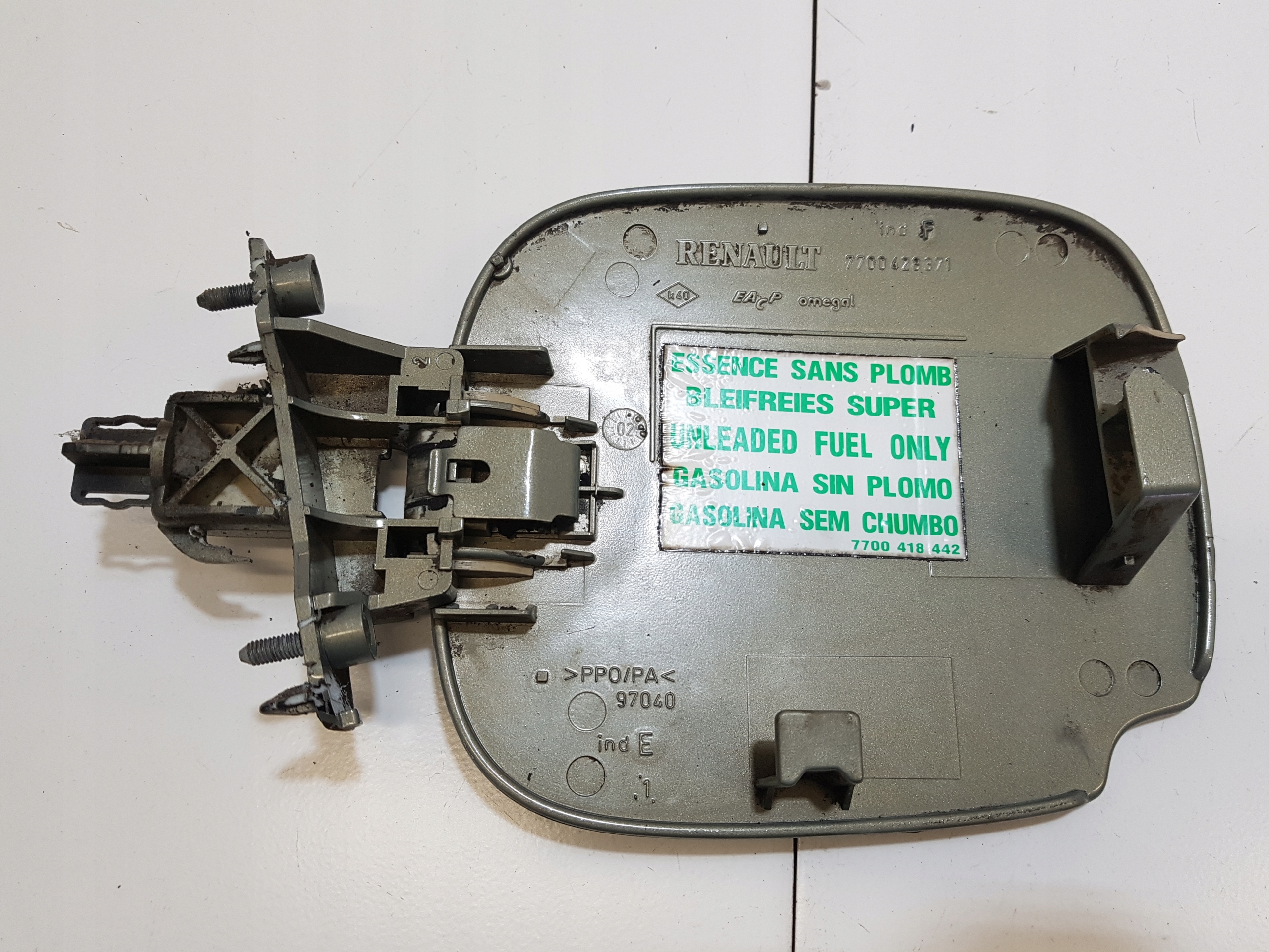 KLAPKA WLEWU PALIWA BAKU RENAULT SCENIC 1 Typ samochodu Samochody osobowe