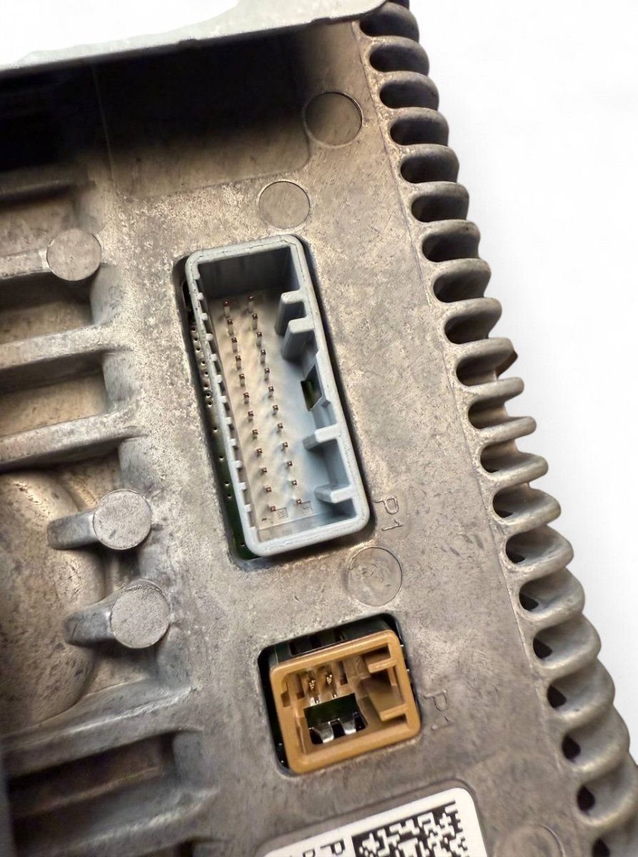 280911JA3C стекло INFINITI m IV / Q70 (Y51) (2010-2019)