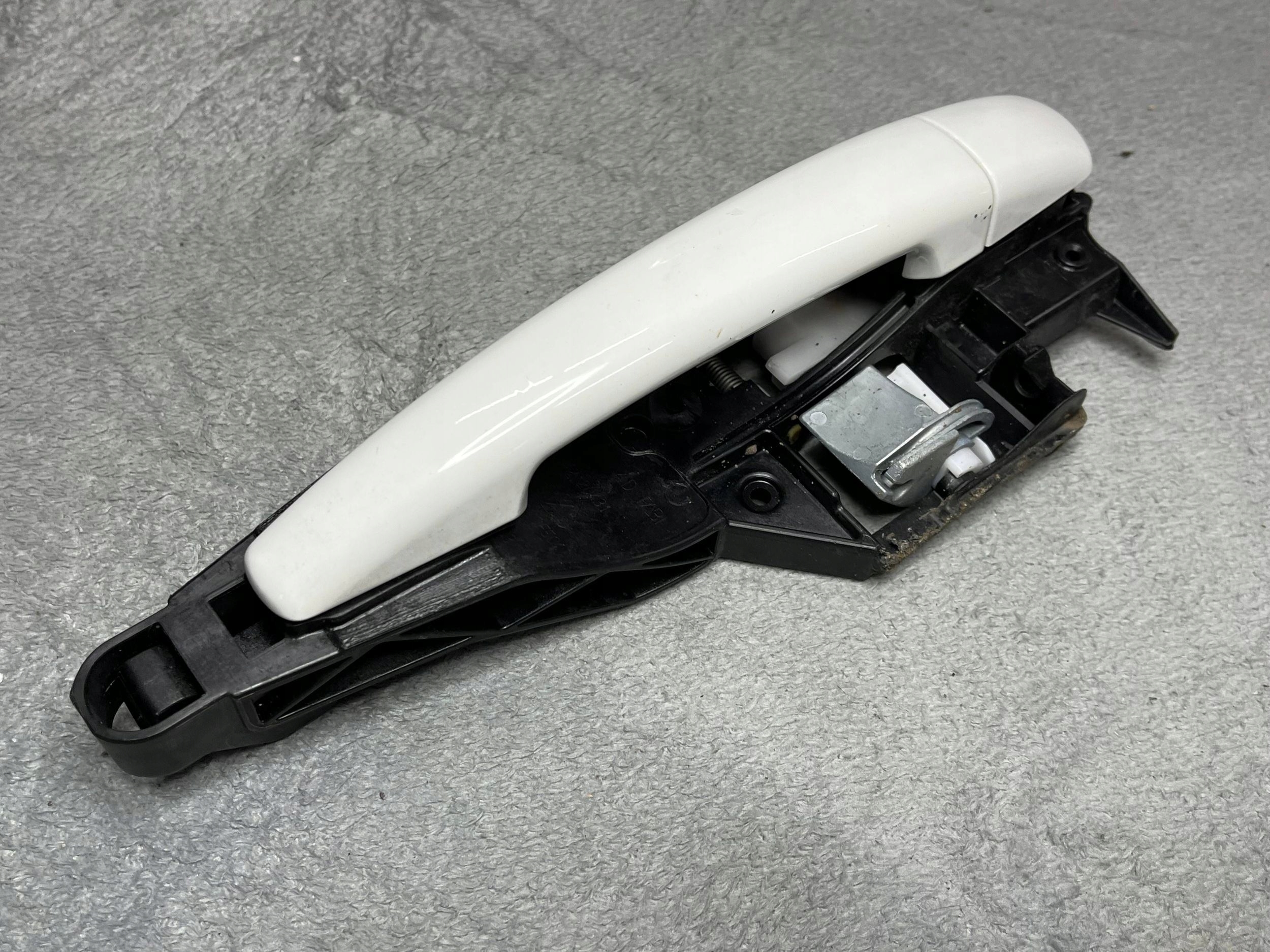 handle exterior rear Peugeot 308 9109E7