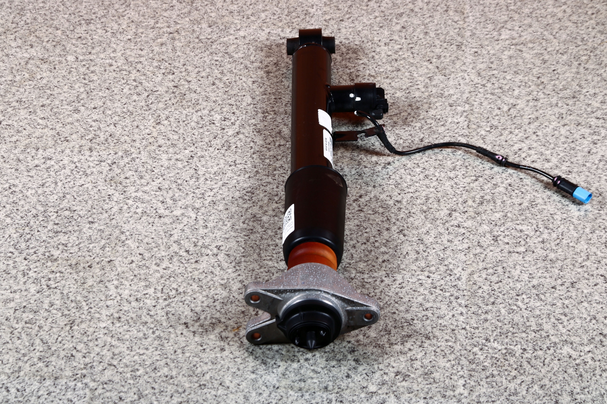 BMW G20 shock absorber right left rear part rear VDC 6895057 9 km !!!