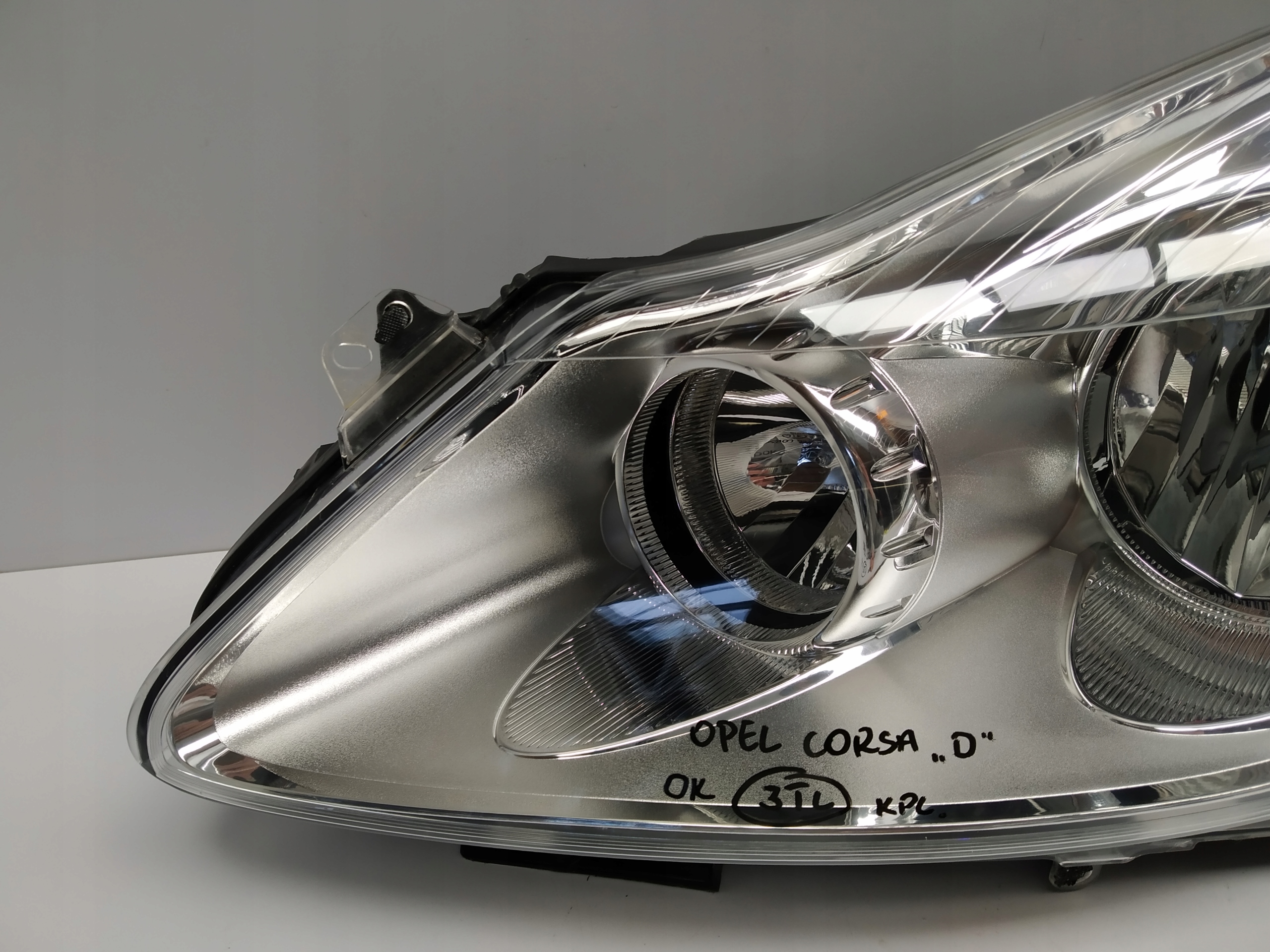 Corsa D reflektor light front left before lift OM 13186381