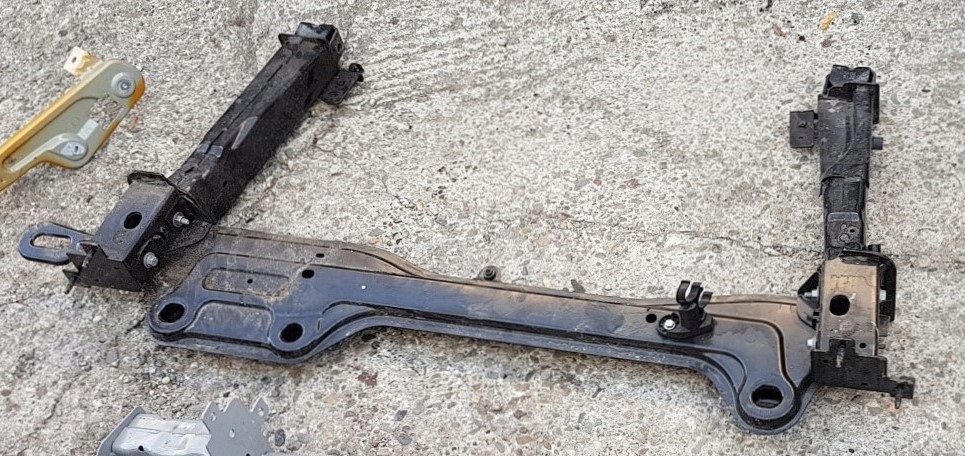 BELKA DOLNA POD CHŁODNICE RENAULT SCENIC IV 4 16-