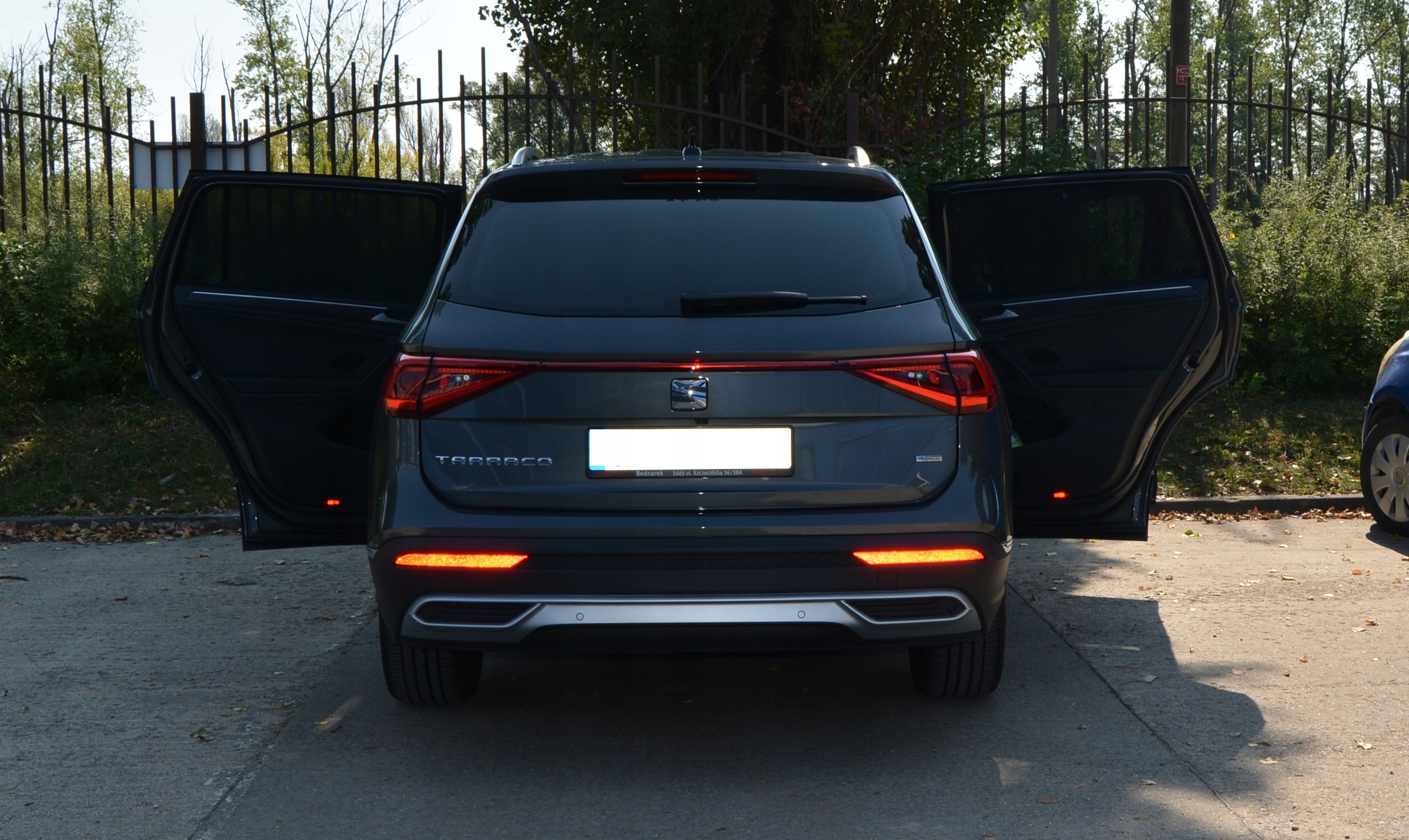 COVERS on Magnets covers SEAT ATECA 2016-