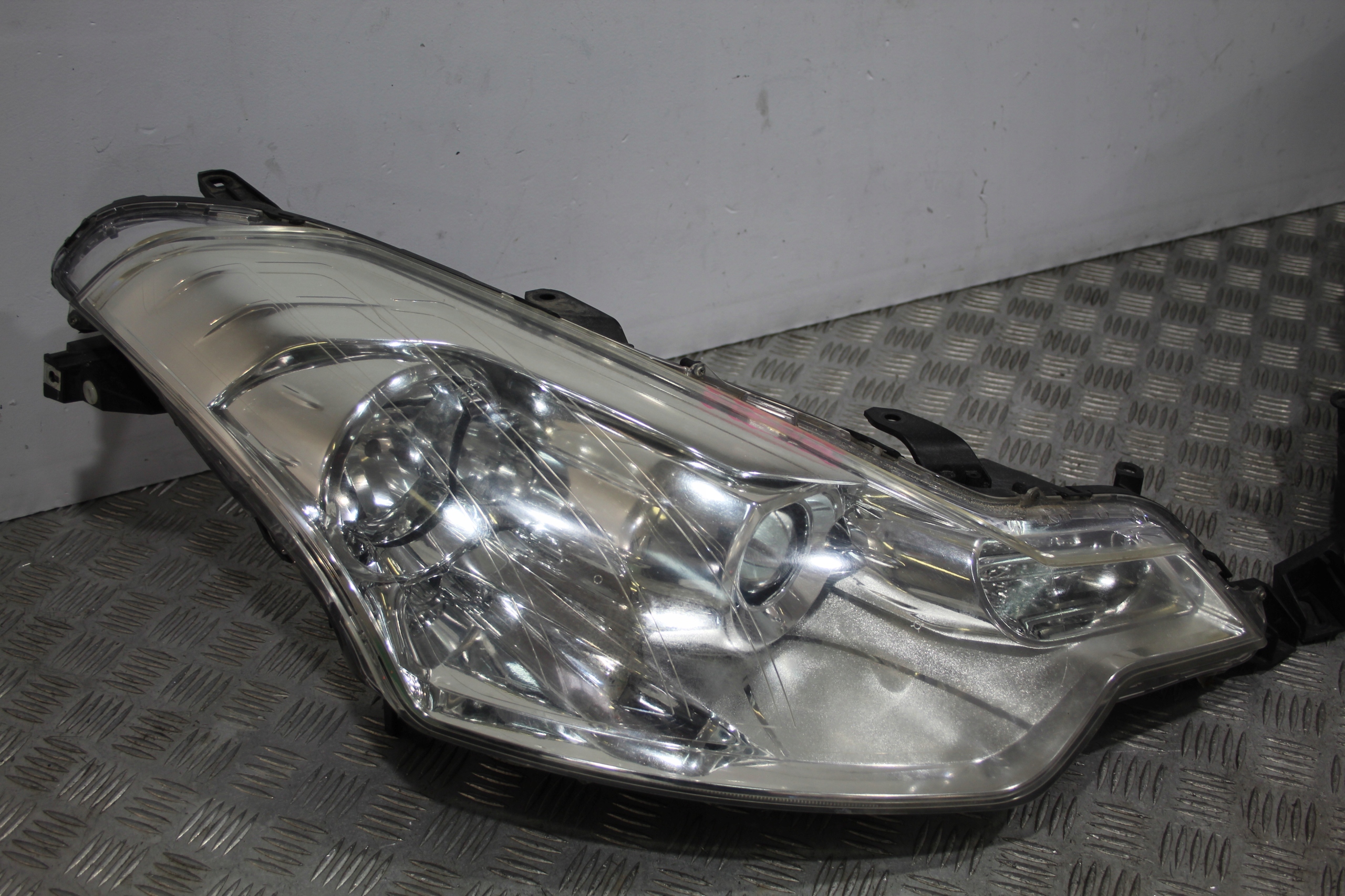 light right front front XENON CITROEN C-CROSSER