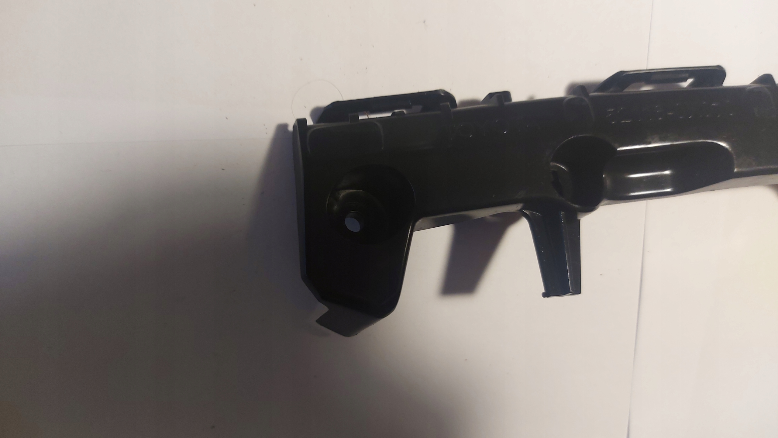 bumper bracket left front TOYOTA HILUX VII 11-15