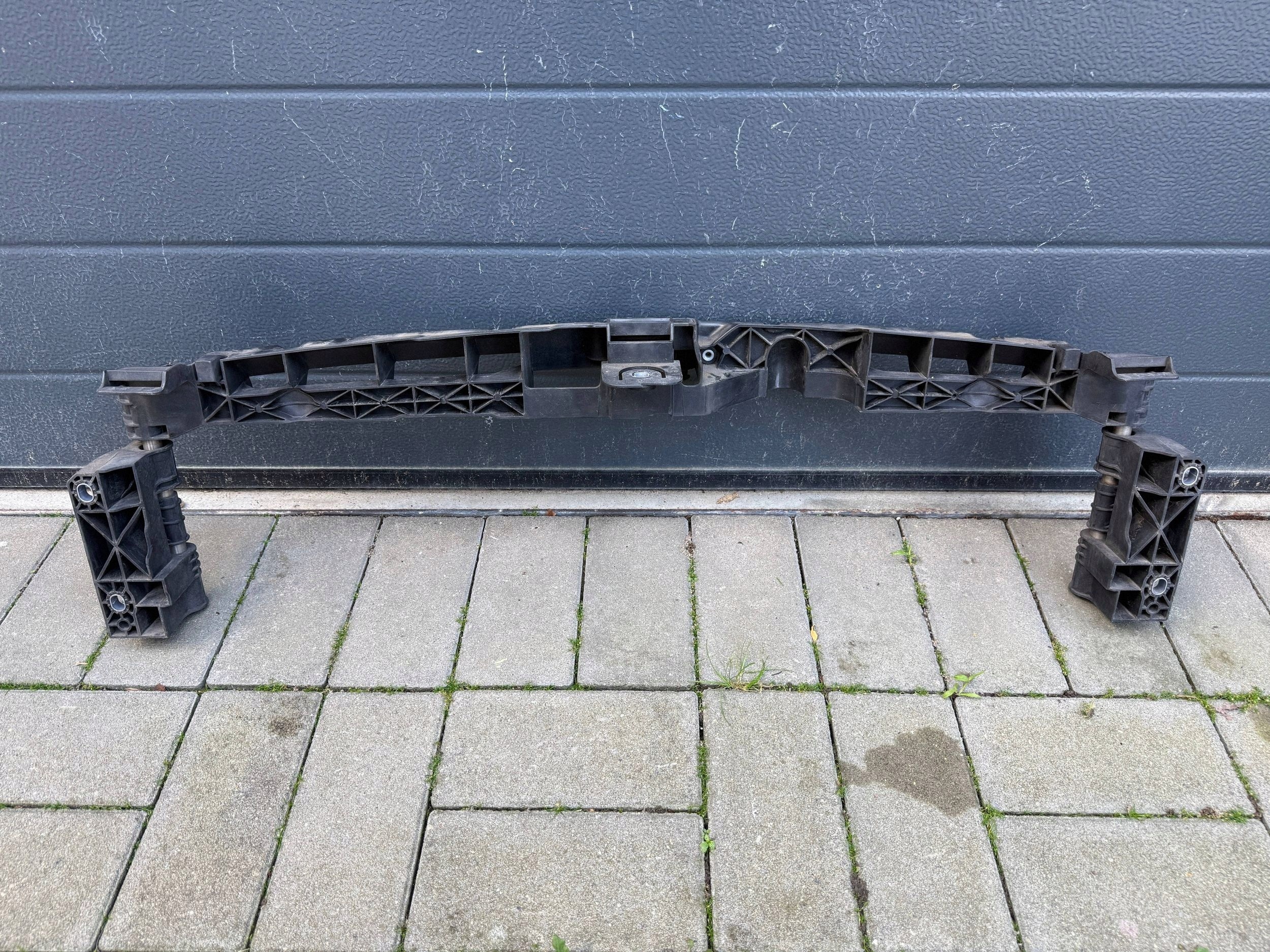 Mercedes E W212 bar, wall front A2128801403